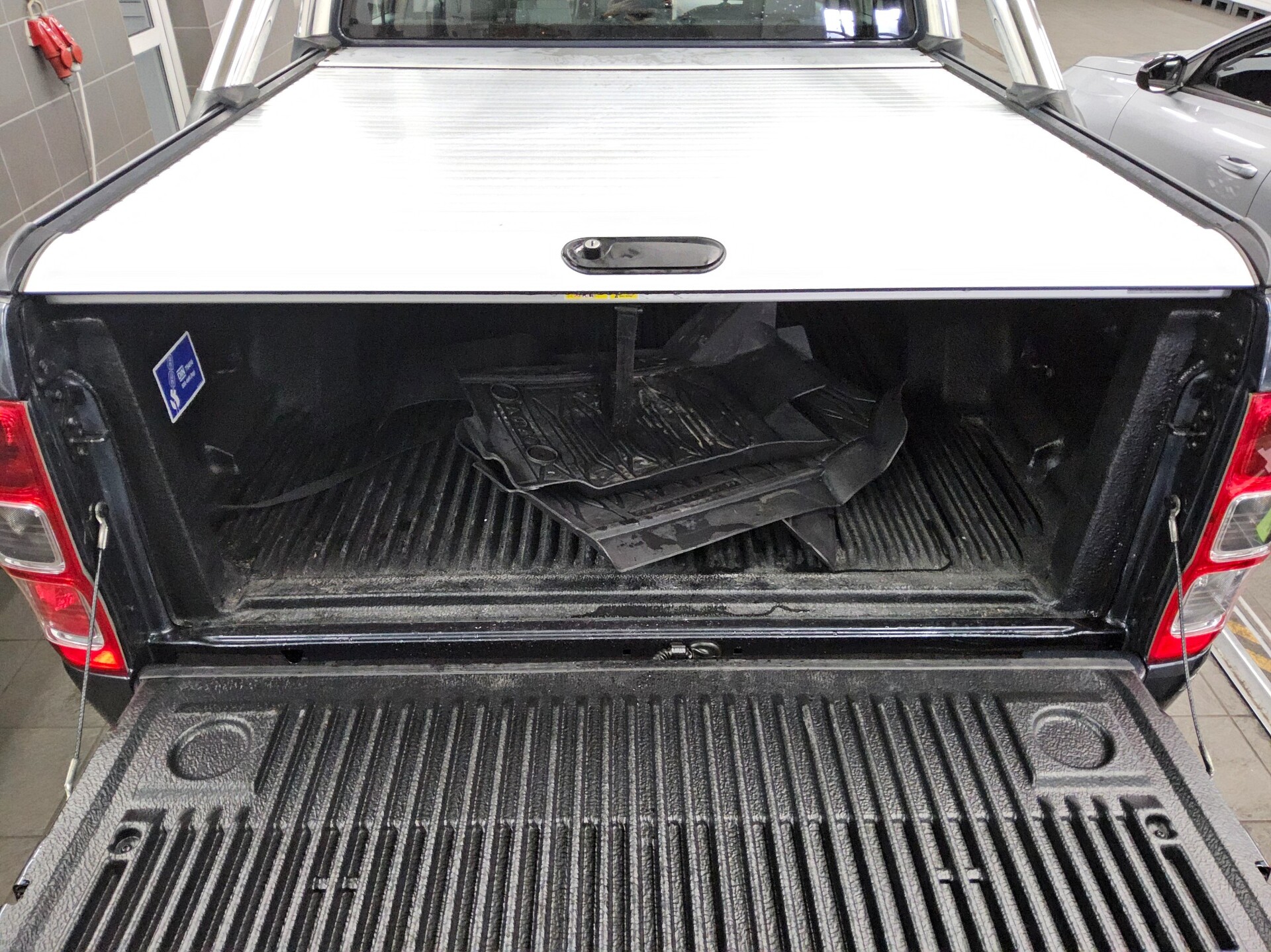 Ford Ranger 2.0 TDCI 4x4 Panther XLT DOKA Navi AHK 11