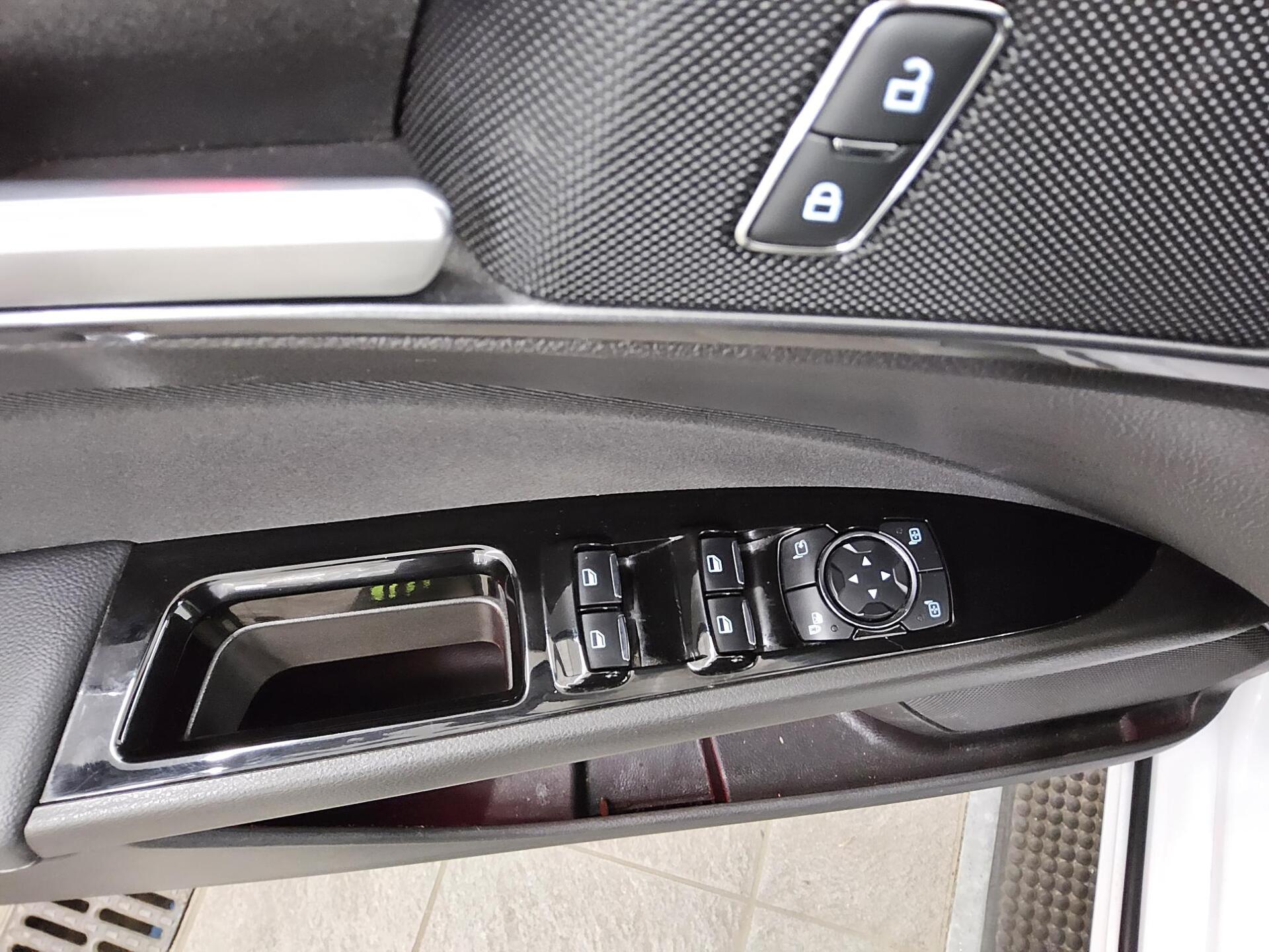 Ford Mondeo Turnier 2.0 EB Titanium Navi LED Pano 9