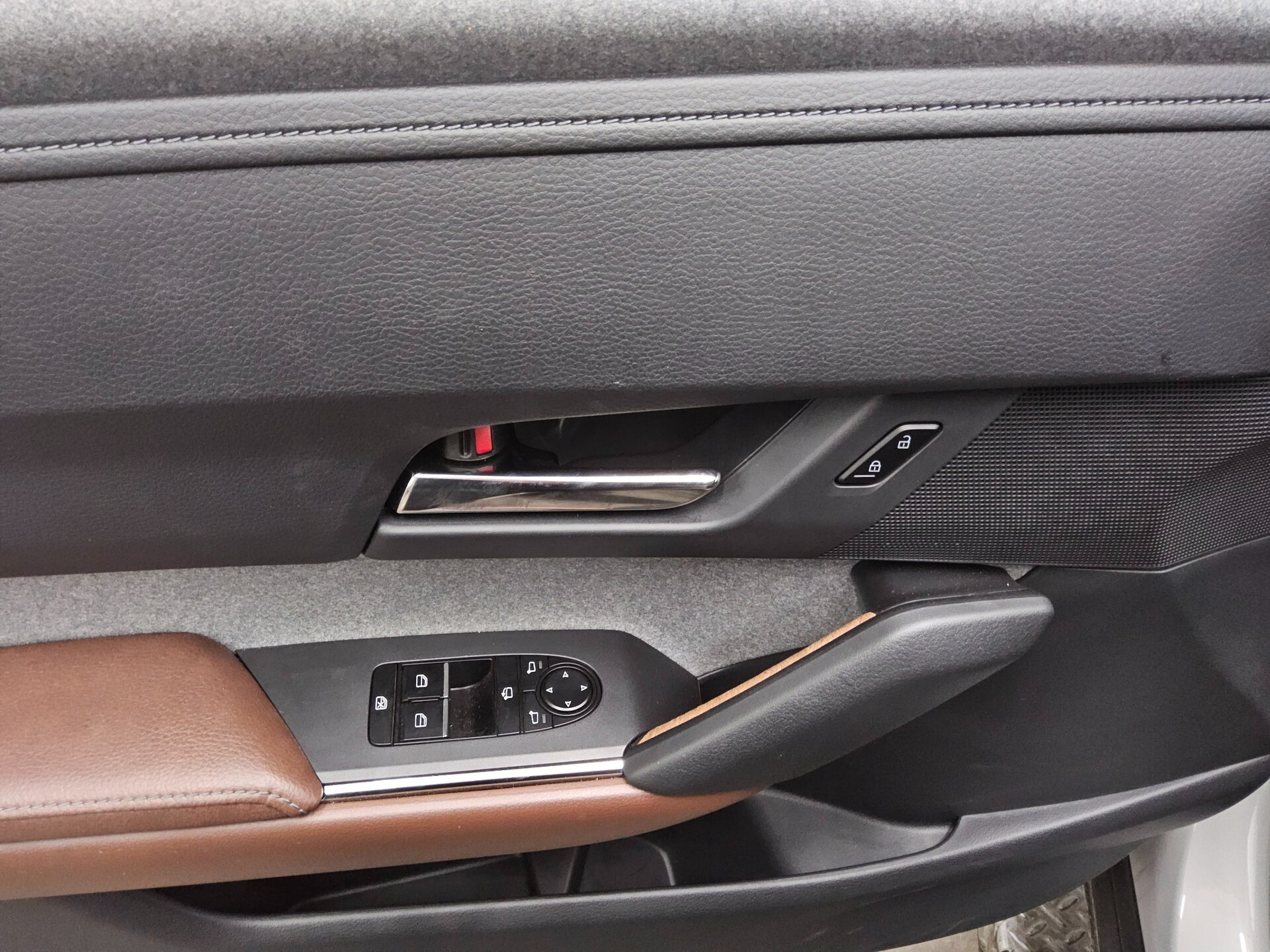 Mazda MX-30 e-SKYACTIV First Ed. Navi LED Shz HuD PDC 10