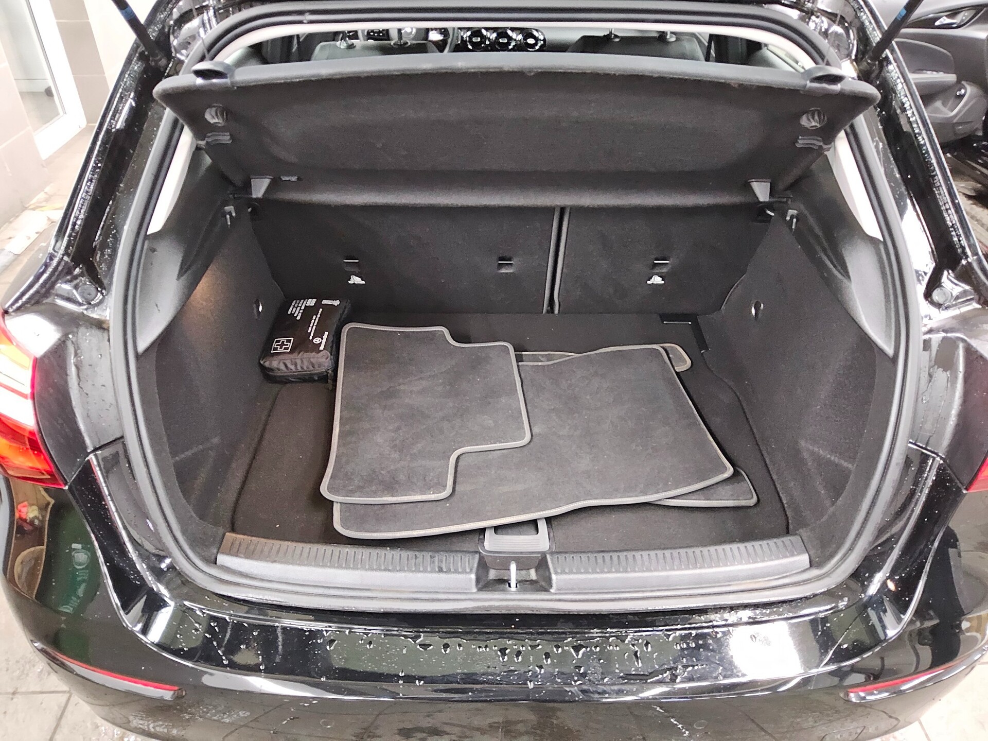 Mercedes-Benz A 180 d Navi Shz PDC BT Tempomat 11