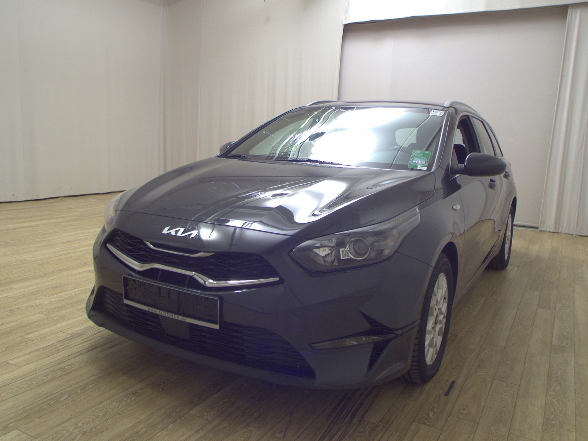 Kia cee'd 1.5 T-GDI Vision Navi Shz RFK PDC DAB 2