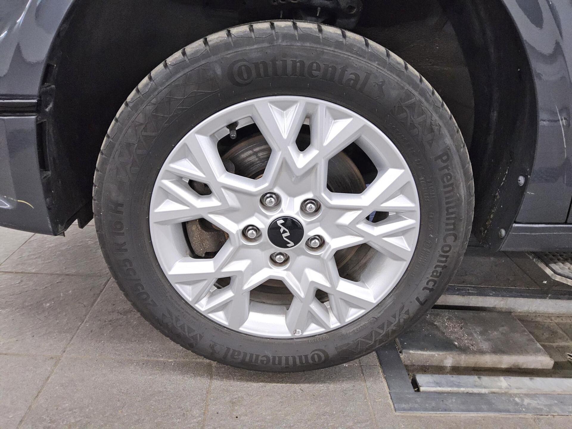 Kia cee'd 1.5 T-GDI Vision Navi Shz RFK PDC DAB 10