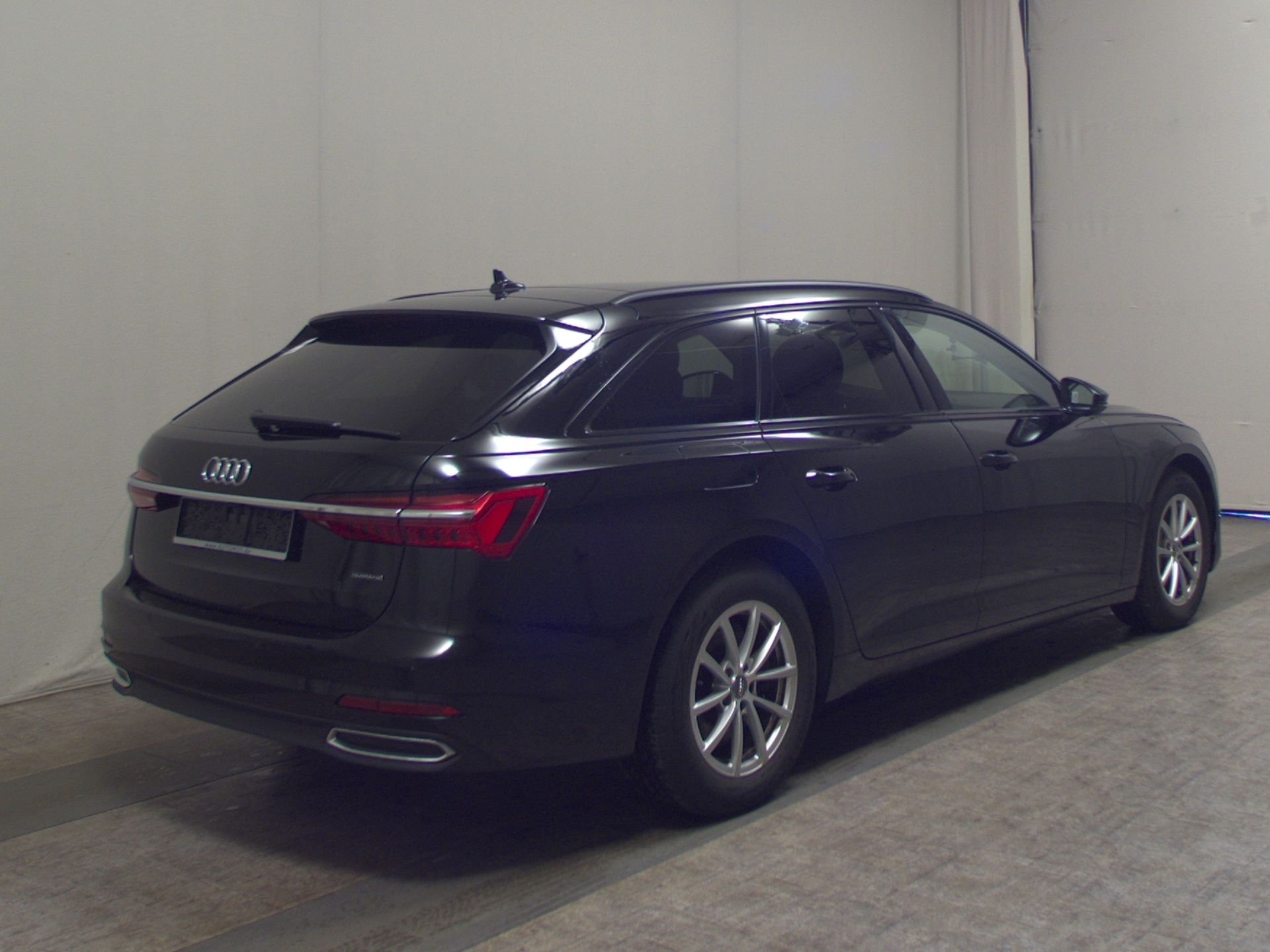 Audi A6 Avant 45 TDI Qu. Navi Matrix-LED Pano RFK ACC 4