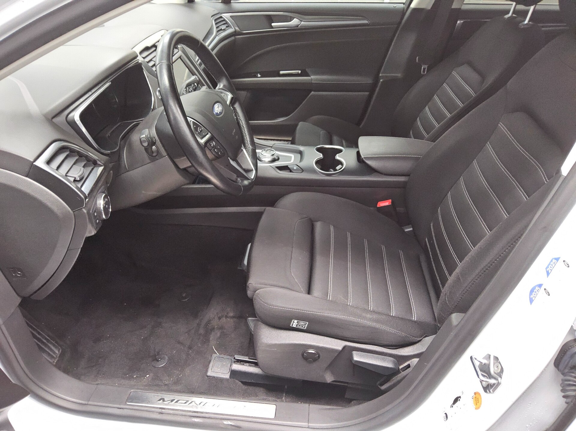 Ford Mondeo Turnier 2.0 EB Titanium Navi LED RfK ACC 8