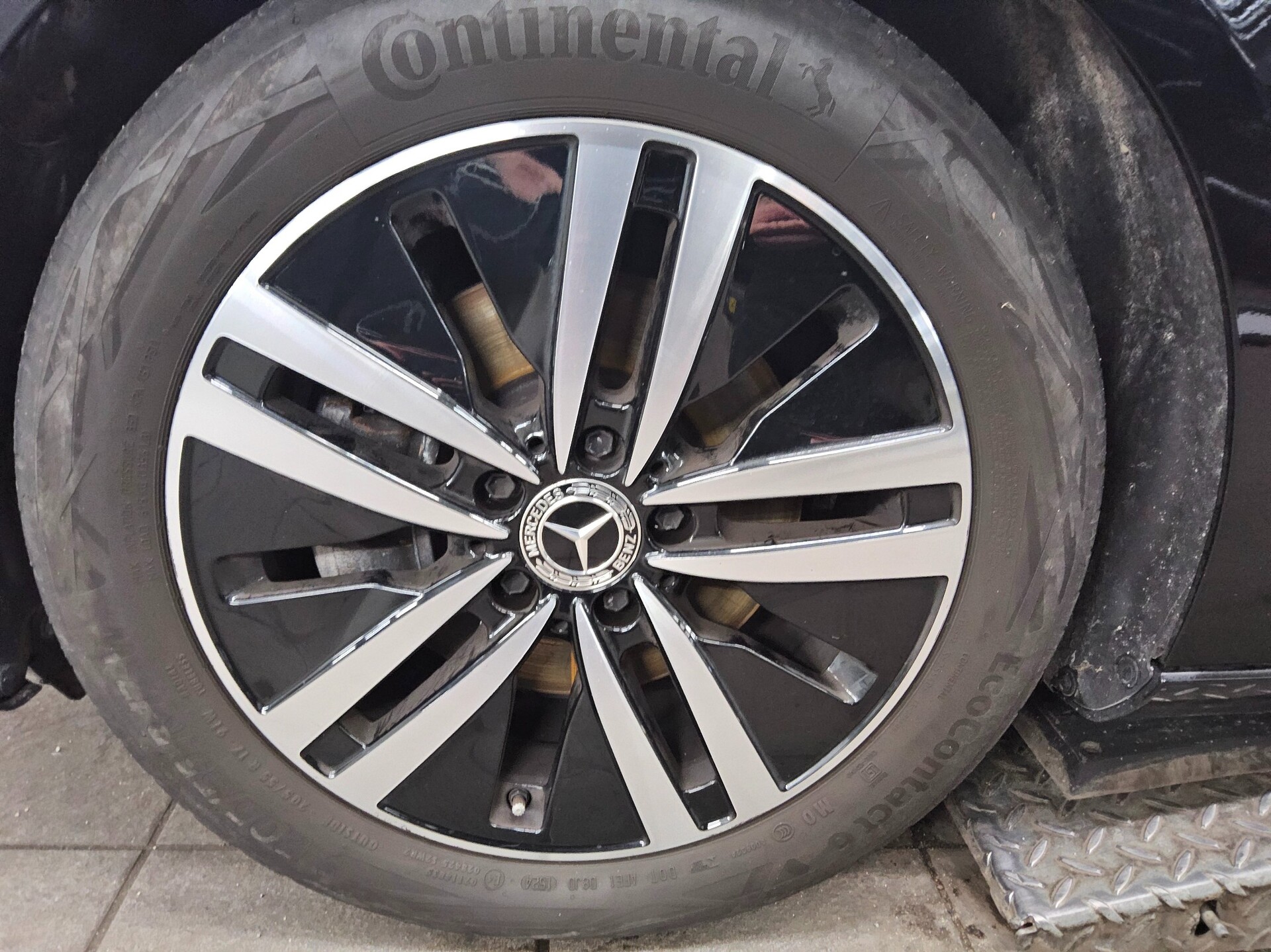 Mercedes-Benz A 200 d Progressive T-Leder Navi LED Pano SHZ 11