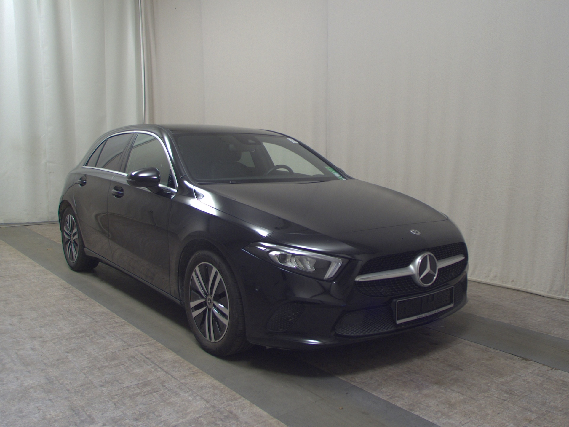 Mercedes-Benz A 200 d Progressive T-Leder Navi LED Pano SHZ 3