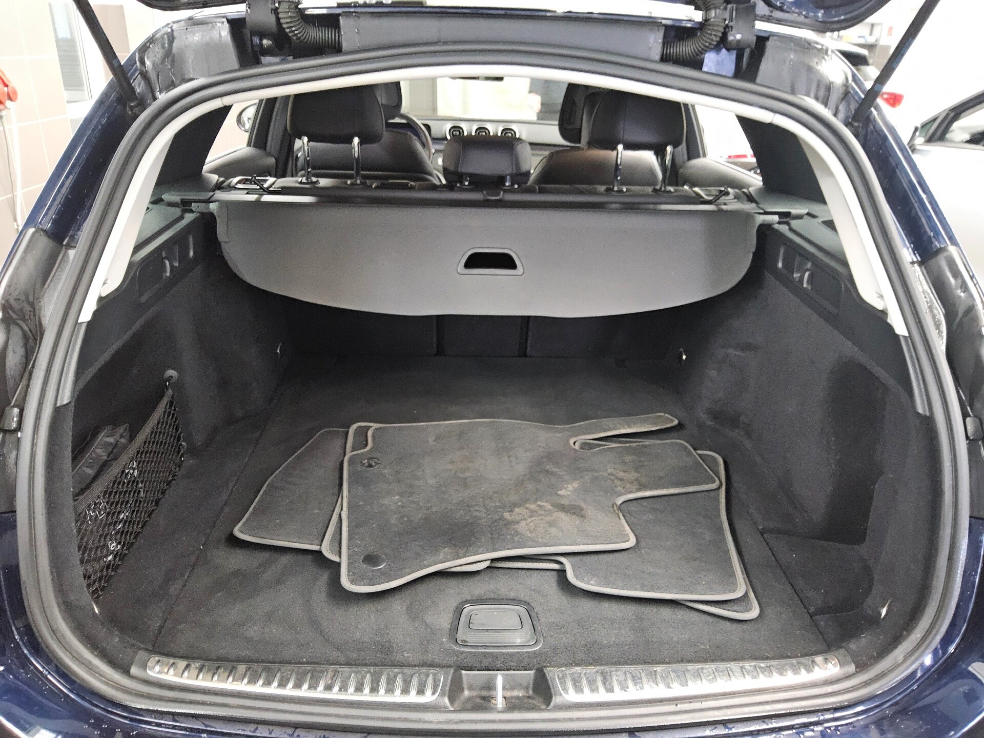 Mercedes-Benz C 220 T d Avantgarde Leder Navi LED RfK Distr+ 12