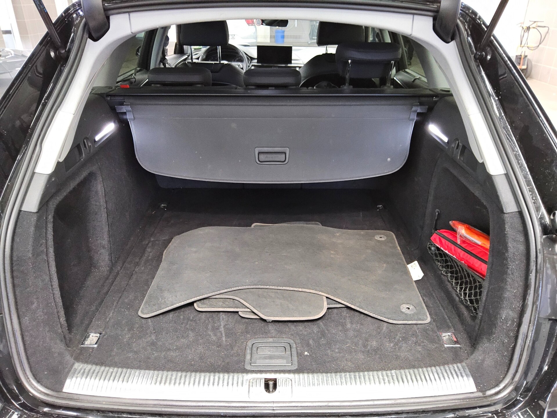 Audi A4 Avant 45 TDI Qu. Leder Sports. Navi LED ACC 11