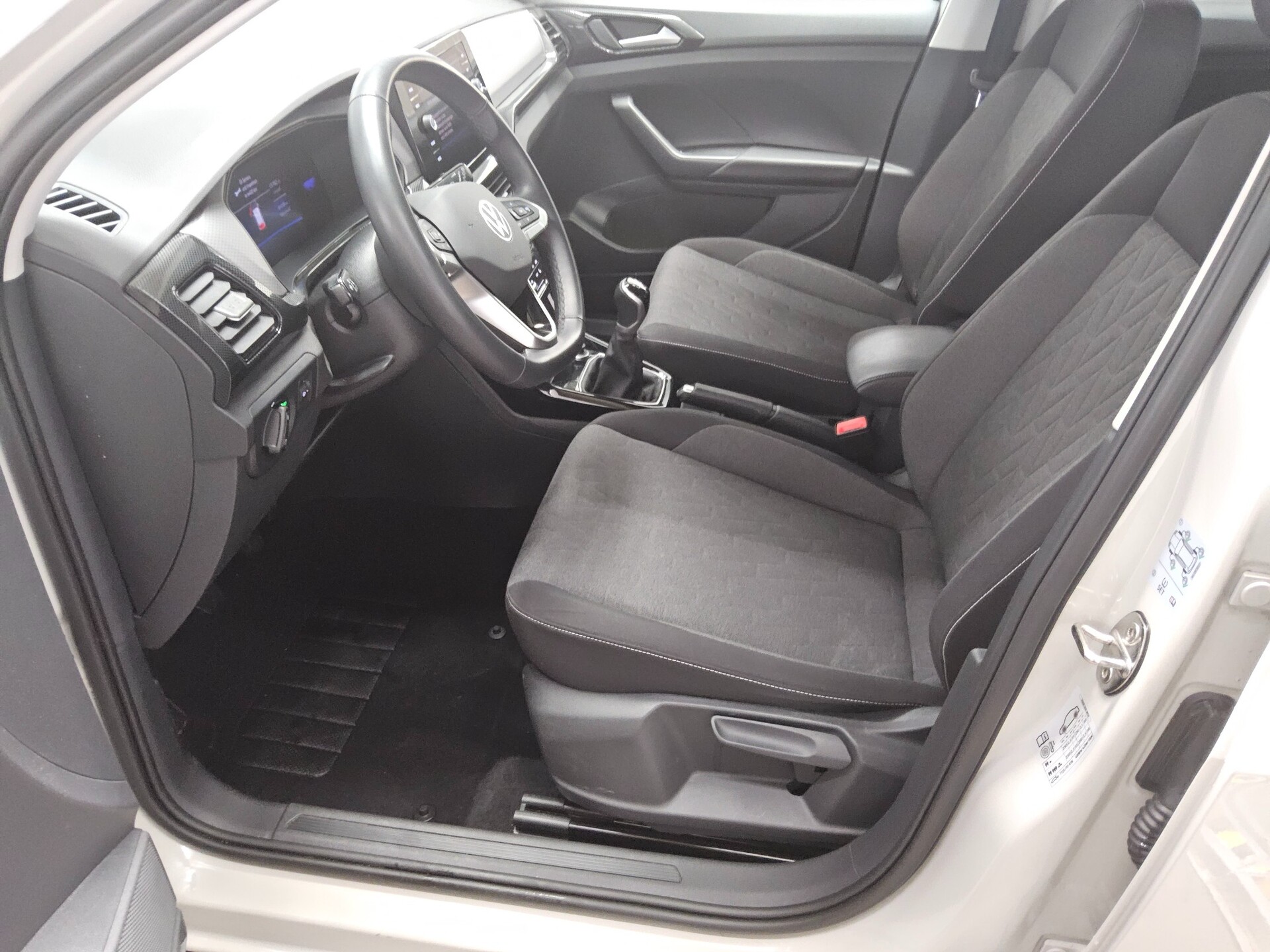 Volkswagen T-Cross 1.0 TSI Life Navi DC LED ACC SHZ PDC 9