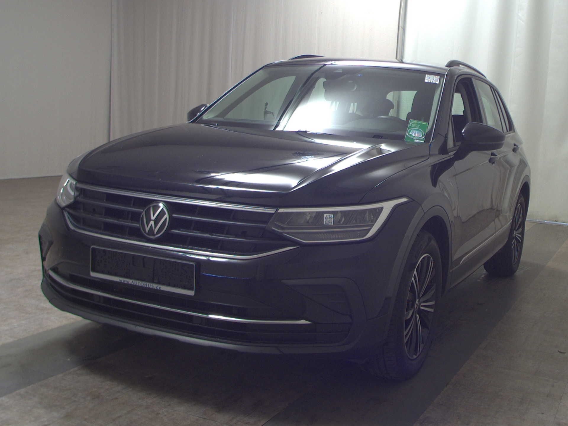 Volkswagen Tiguan 2.0 TDI Life Navi LED ACC 4xShz PDC BT 2
