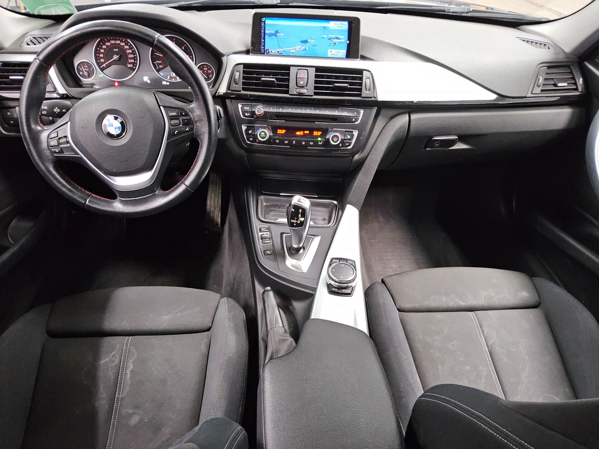 BMW 318dA Touring Navi Xenon HiFi SHZ 5