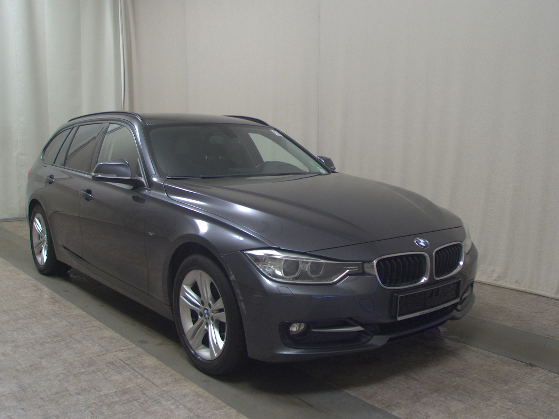 BMW 318dA Touring Navi Xenon HiFi SHZ 3