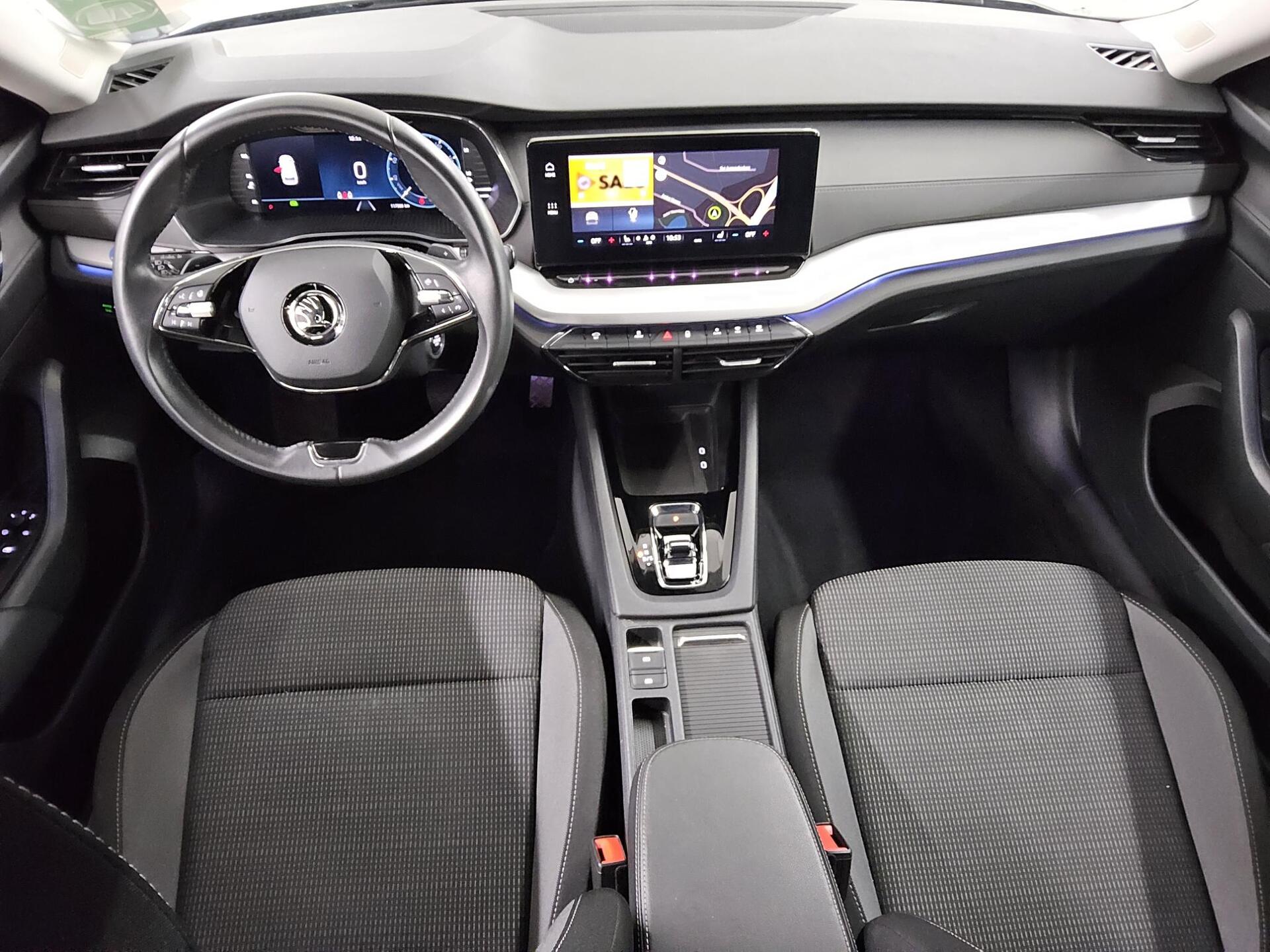 Skoda Octavia Kombi 2.0 TDI Ambition Navi LED vc PDC 5