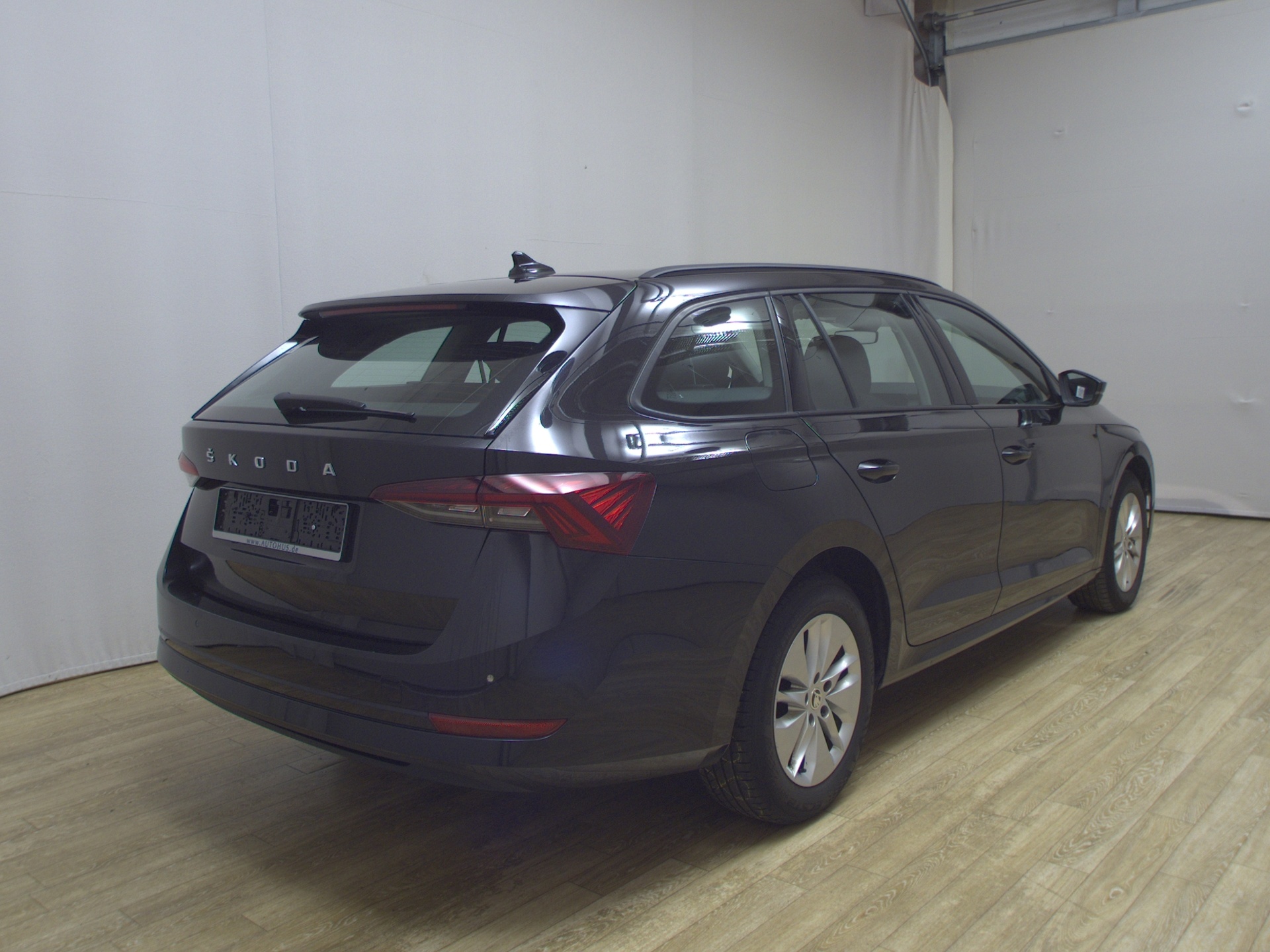 Skoda Octavia Kombi 2.0 TDI Ambition Navi LED vc PDC 4