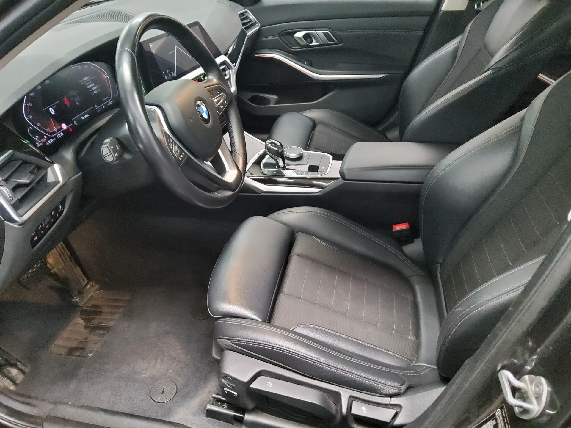 BMW 320dA Touring Sport-Line T-Leder Navi LED LC Pro 9