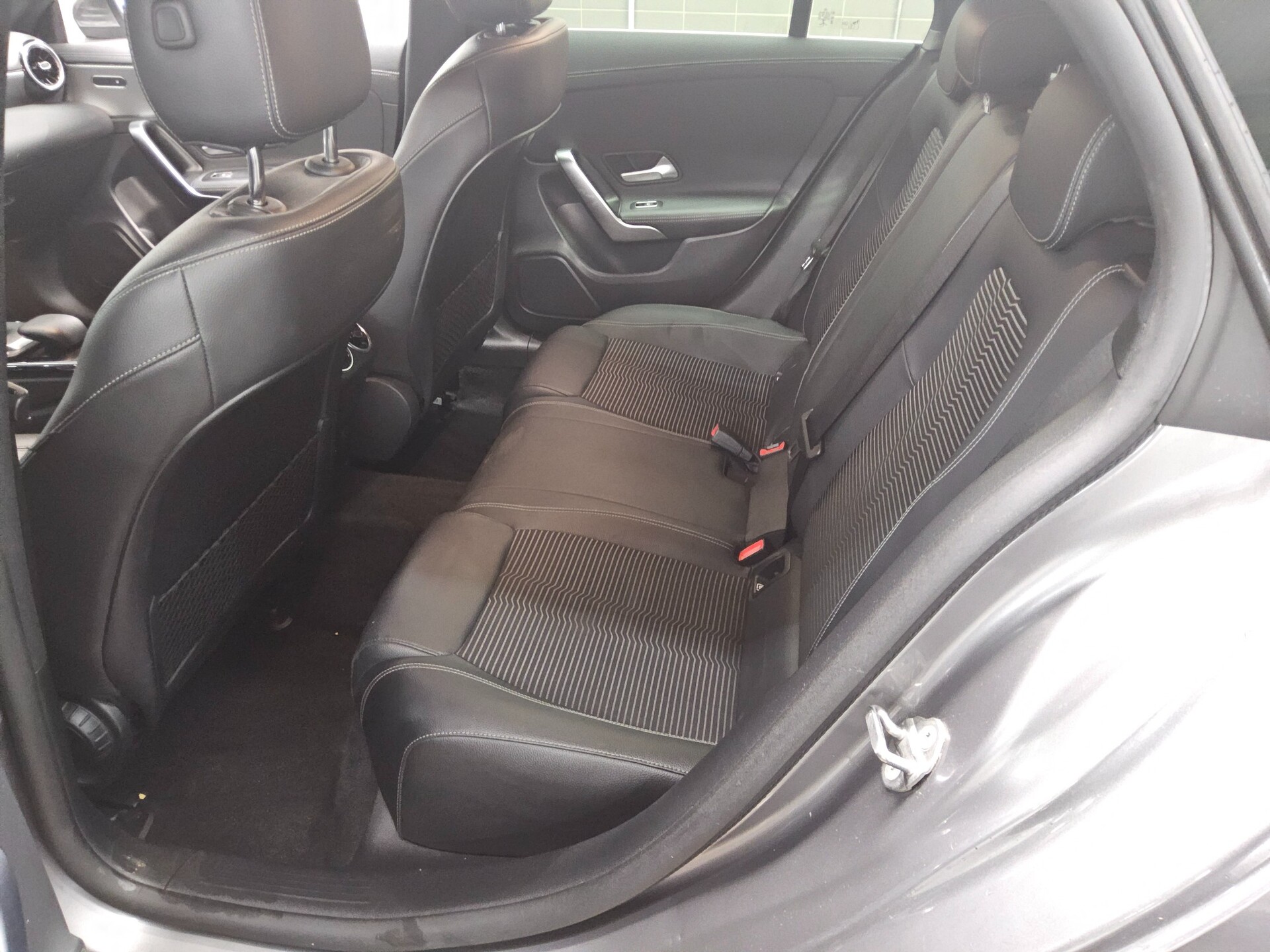 Mercedes-Benz CLA 200 SB d Progressive T-Leder Navi LED RfK 13