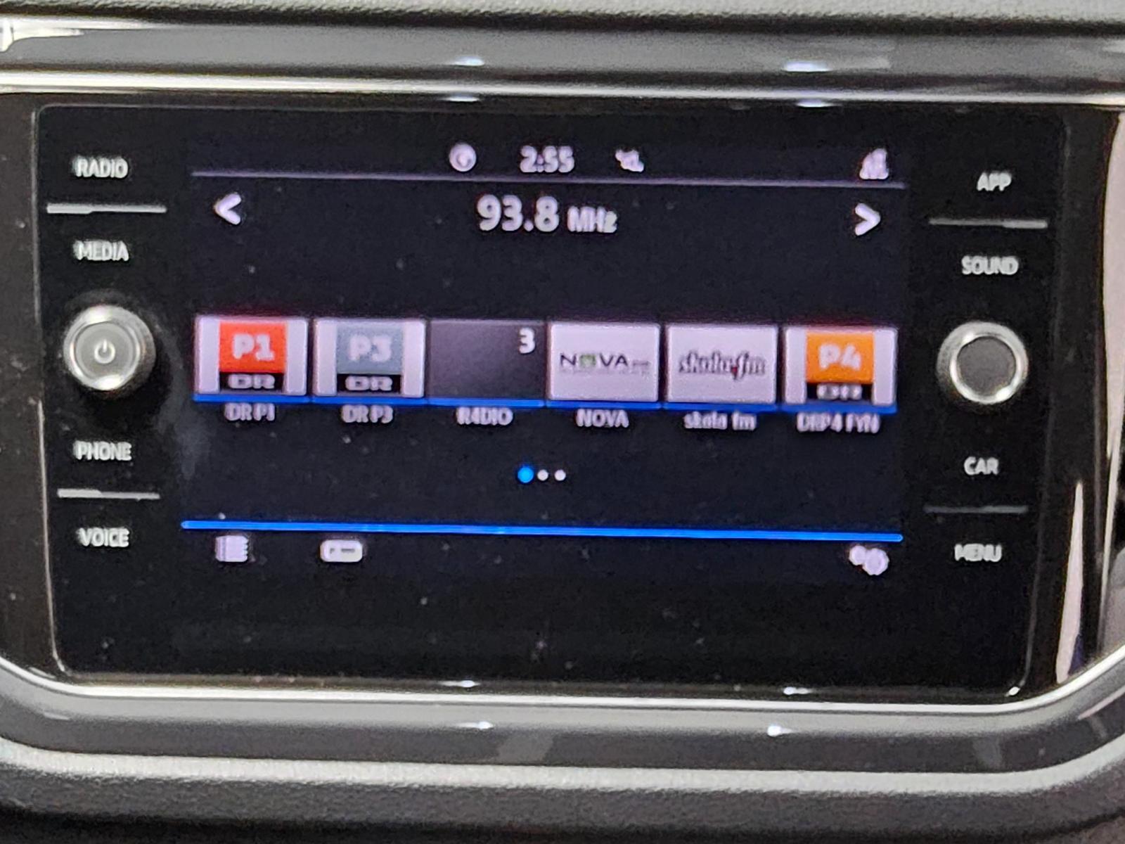 Volkswagen T-Roc 2.0 TDI Sport LED AID ACC RfK PDC Shz BT 7