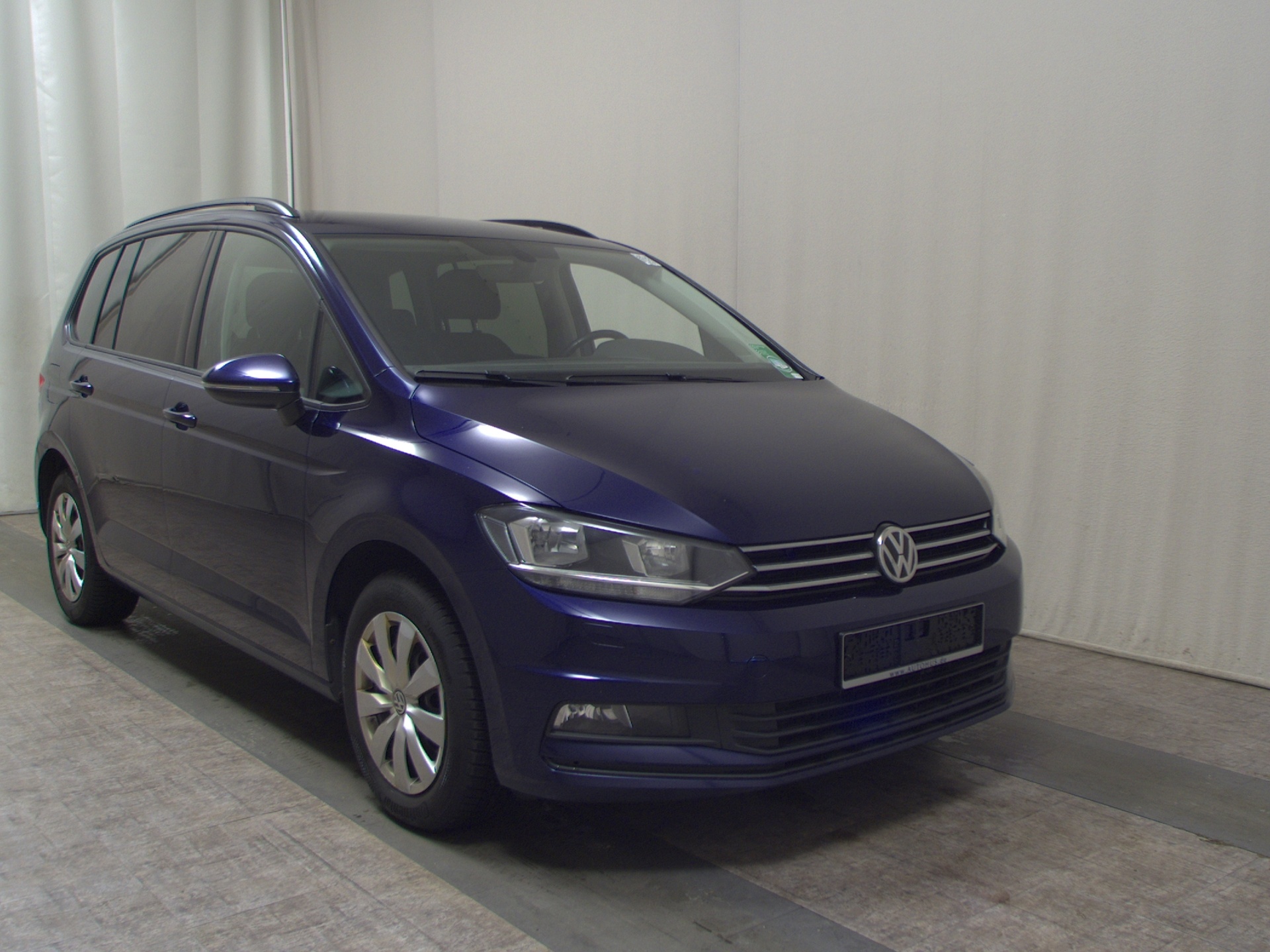 Volkswagen Touran 2.0 TDI Comf. 7-Sitze ACC Shz Klima BT 3