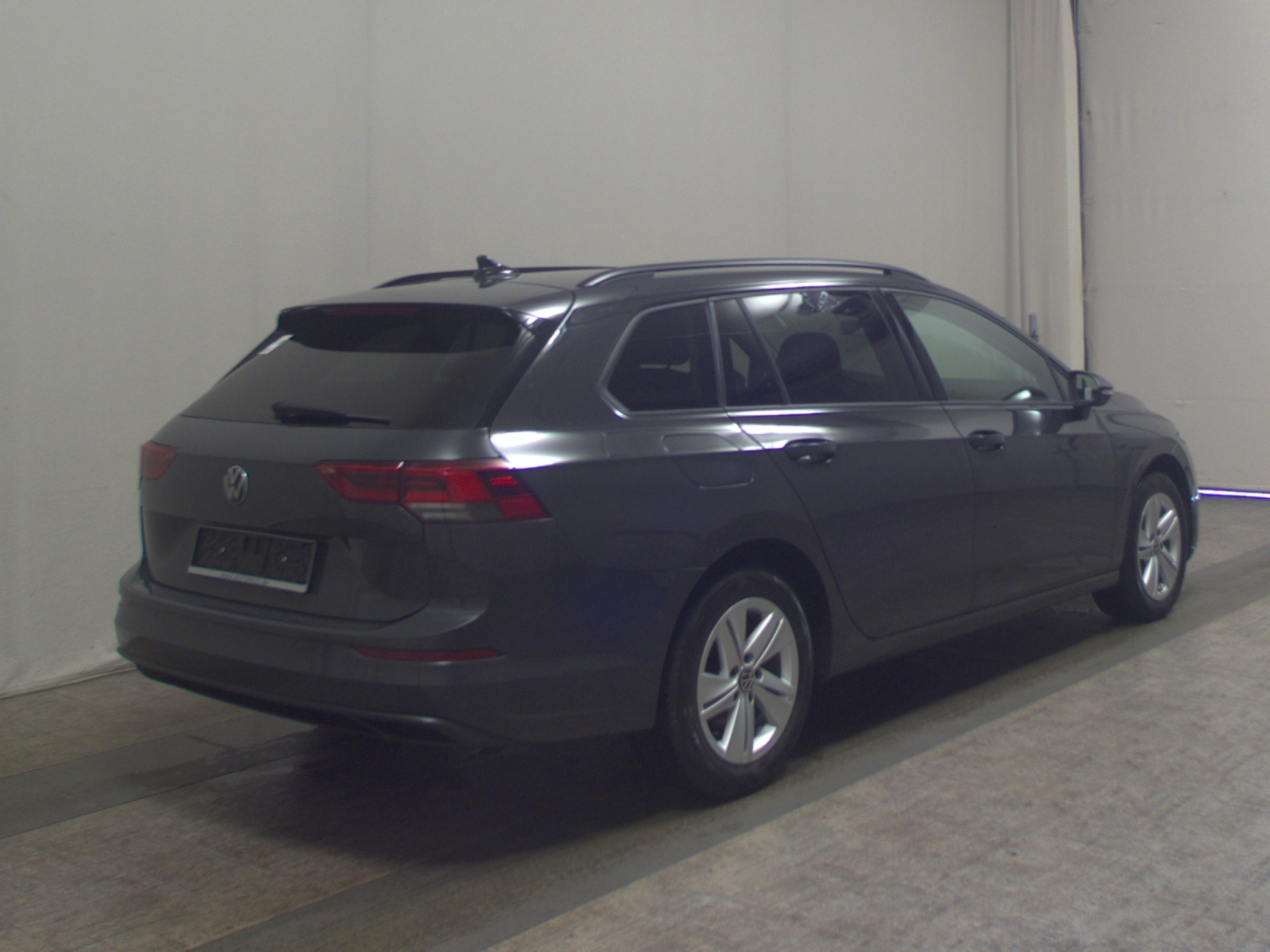 Volkswagen Golf-8 Var. 2.0 TDI Life Navi LED DC ACC PDC Shz 4