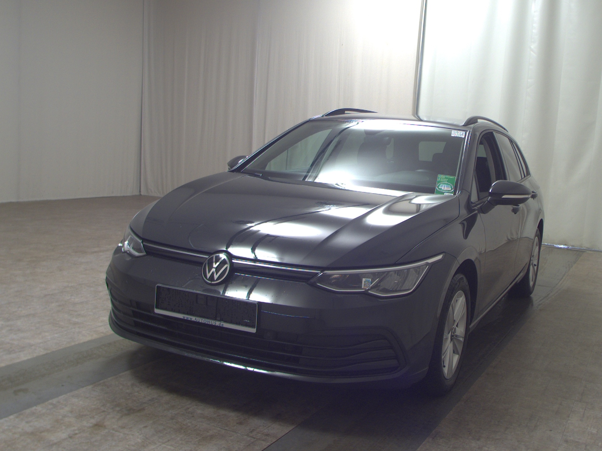 Volkswagen Golf-8 Var. 2.0 TDI Life Navi LED DC ACC PDC Shz 2