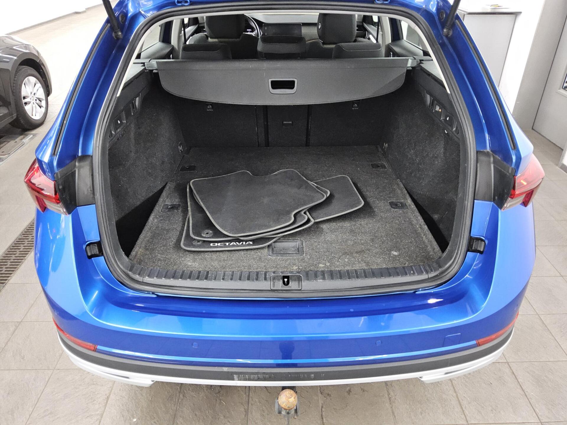 Skoda Octavia Kombi 2.0 TDI 4x4 Scout Navi LED vc HuD 13