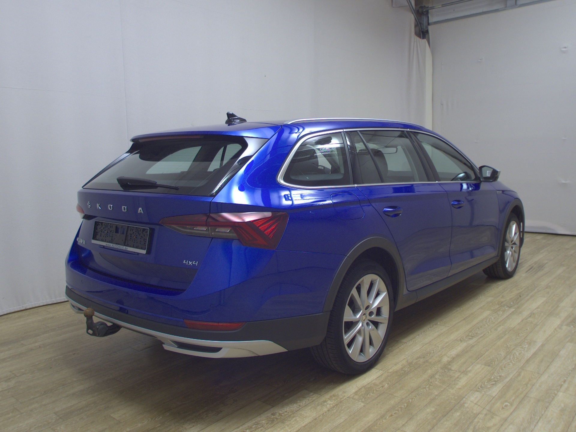 Skoda Octavia Kombi 2.0 TDI 4x4 Scout Navi LED vc HuD 4