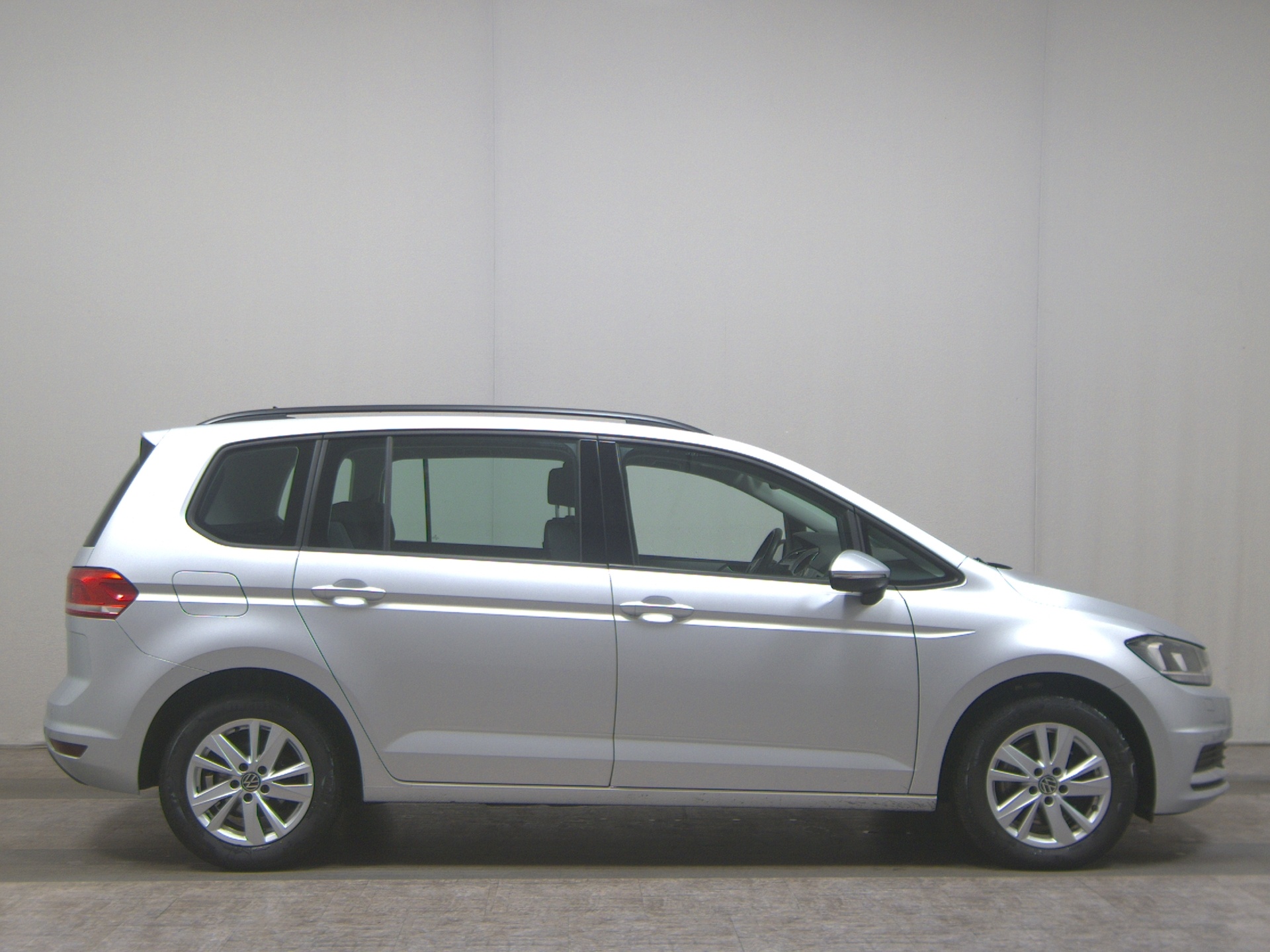 Volkswagen Touran 2.0 TDI Comf. Navi PDC SHZ BT
