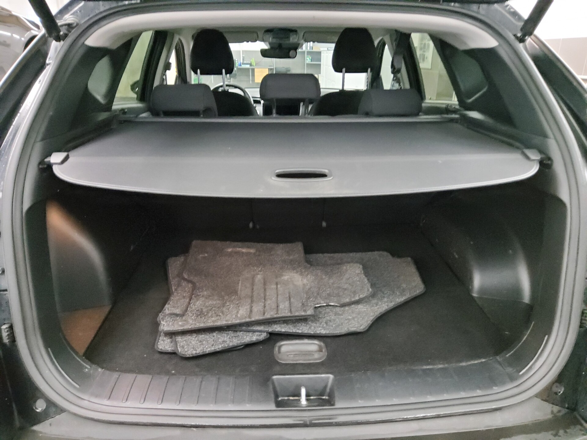 Hyundai Tucson 1.6 T-GDI Trend Navi LED AHK RfK PDC Shz 12