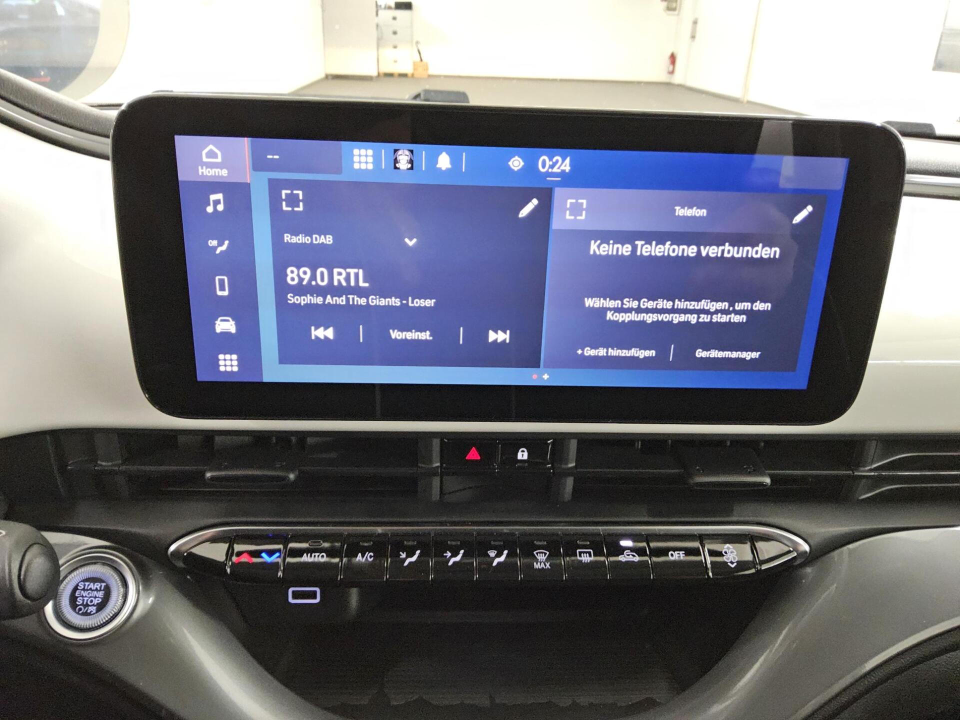 Fiat 500e Base Digitales Cockpit Tempomat DAB+ 7