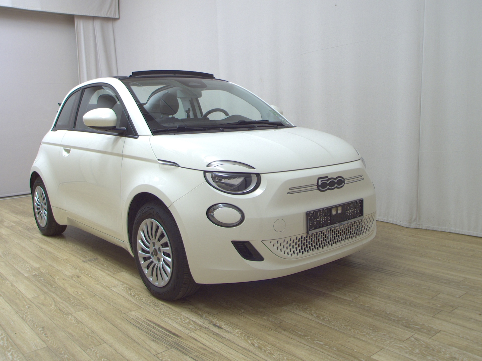 Fiat 500e C Base LED-TFL Tempomat DAB+ 3