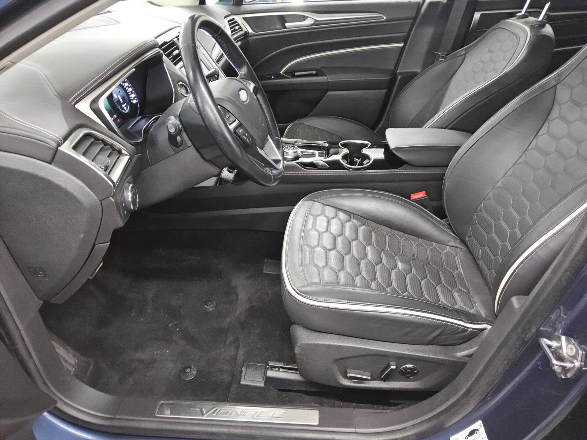 Ford Mondeo 2.0 EB Vignale Navi Sound Leder StHzg RfK 8