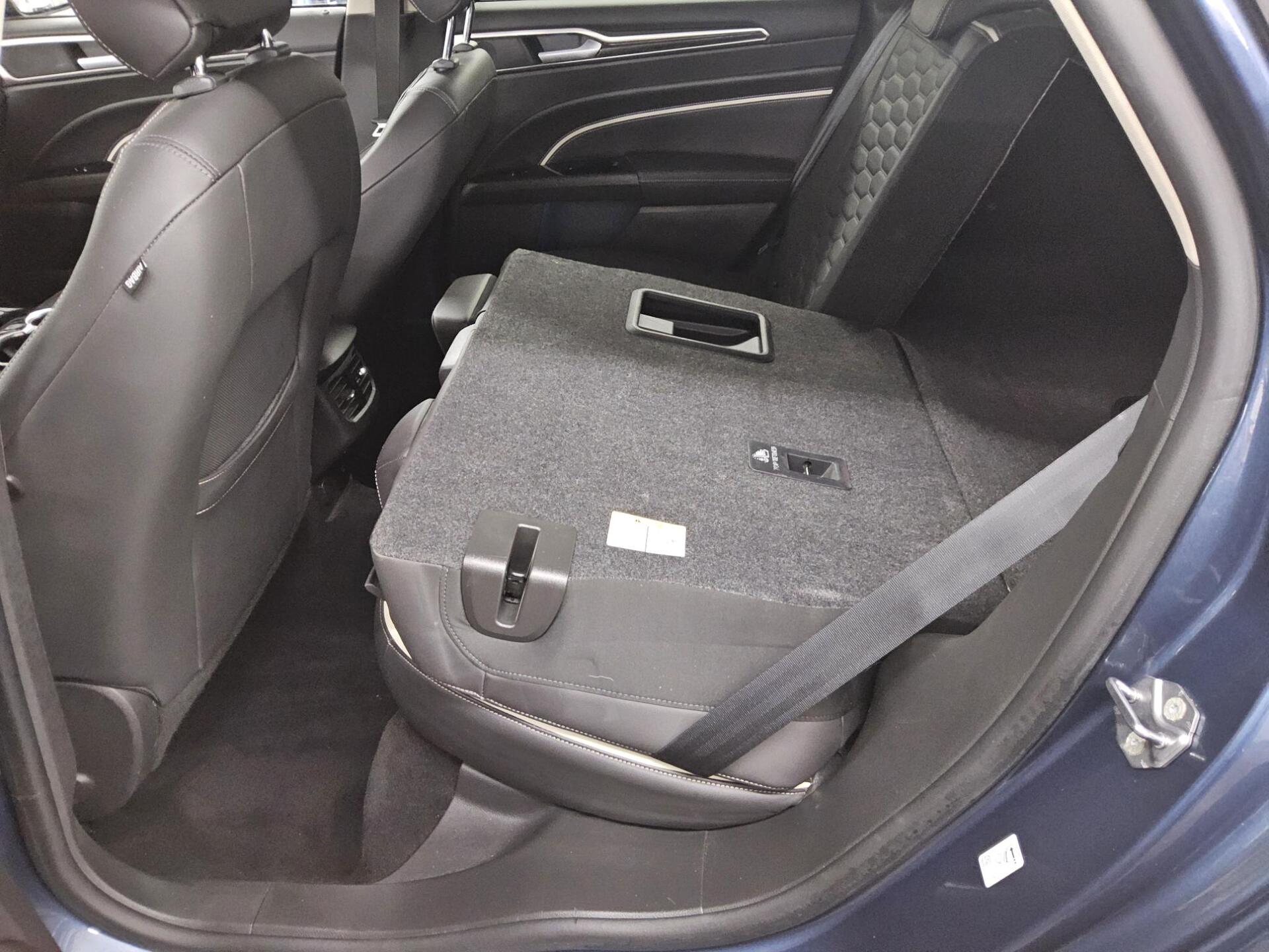 Ford Mondeo 2.0 EB Vignale Navi Sound Leder StHzg RfK 13