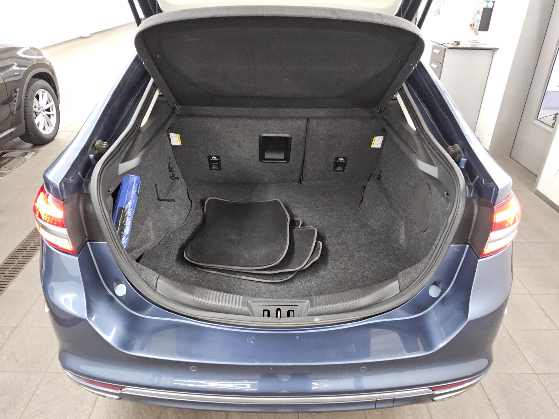 Ford Mondeo 2.0 EB Vignale Navi Sound Leder StHzg RfK 12