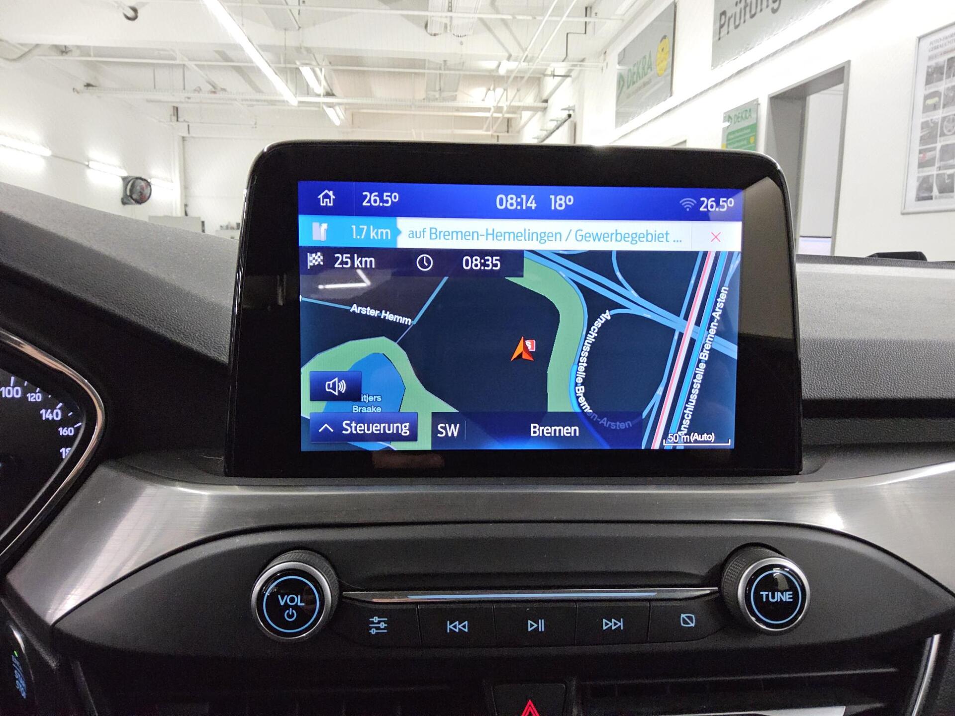 Ford Focus Turnier 2.0 EB Titanium Navi LED RfK ACC 7