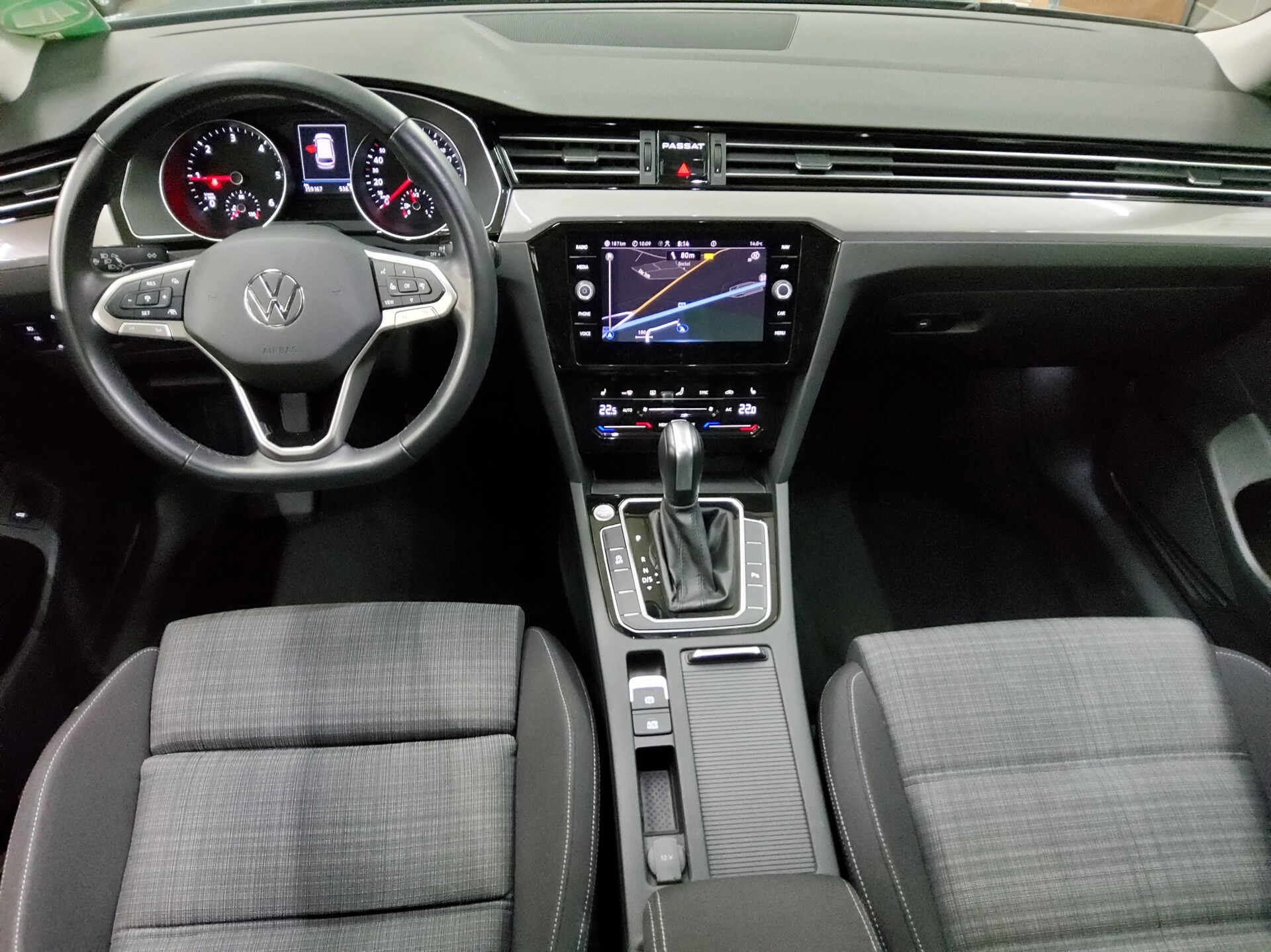 Volkswagen Passat Var. 2.0 TDI Business Navi LED Pano RfK 5