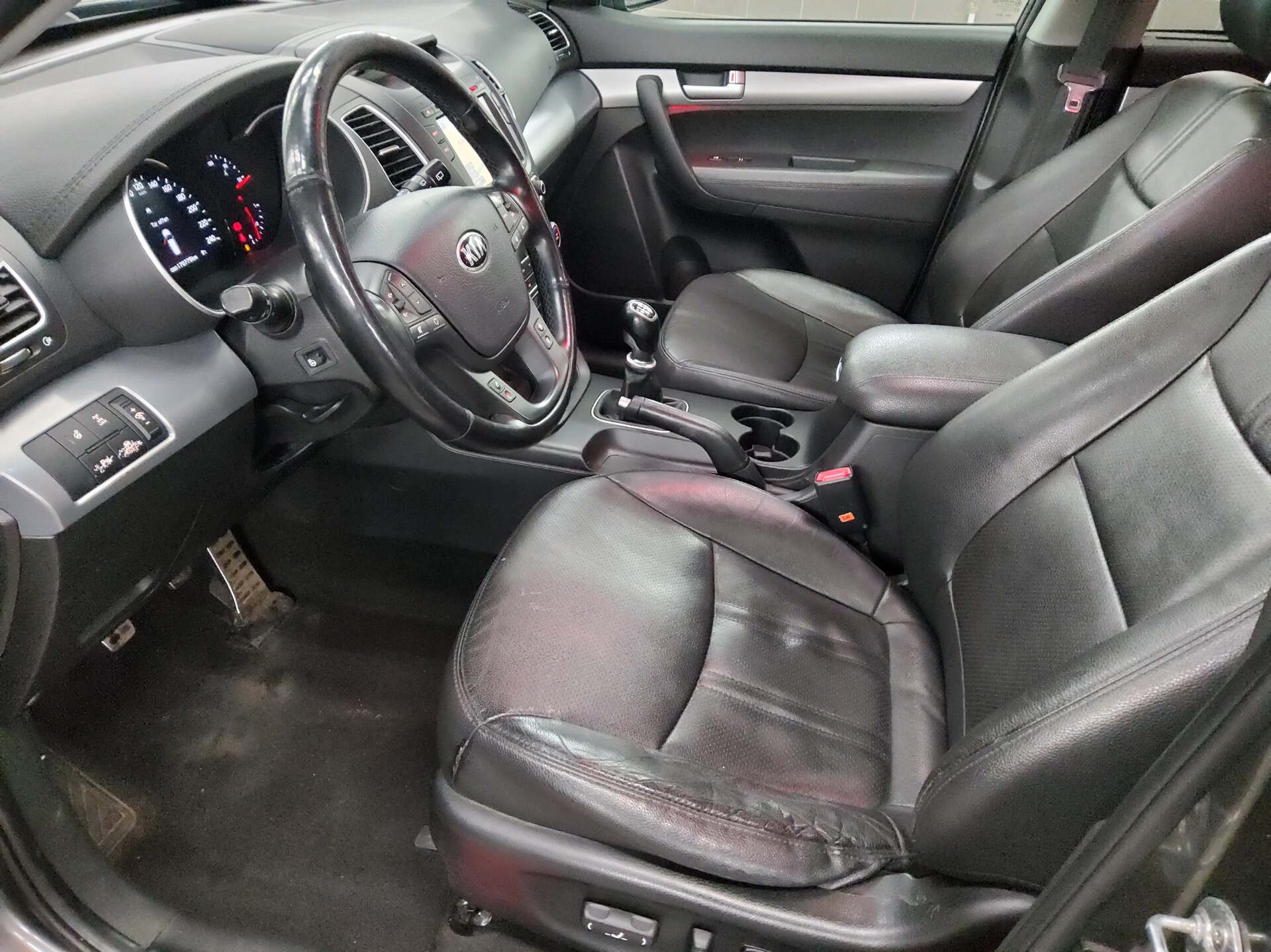 Kia Sorento Leder Navi Pano PDC Shz Tempomat 8