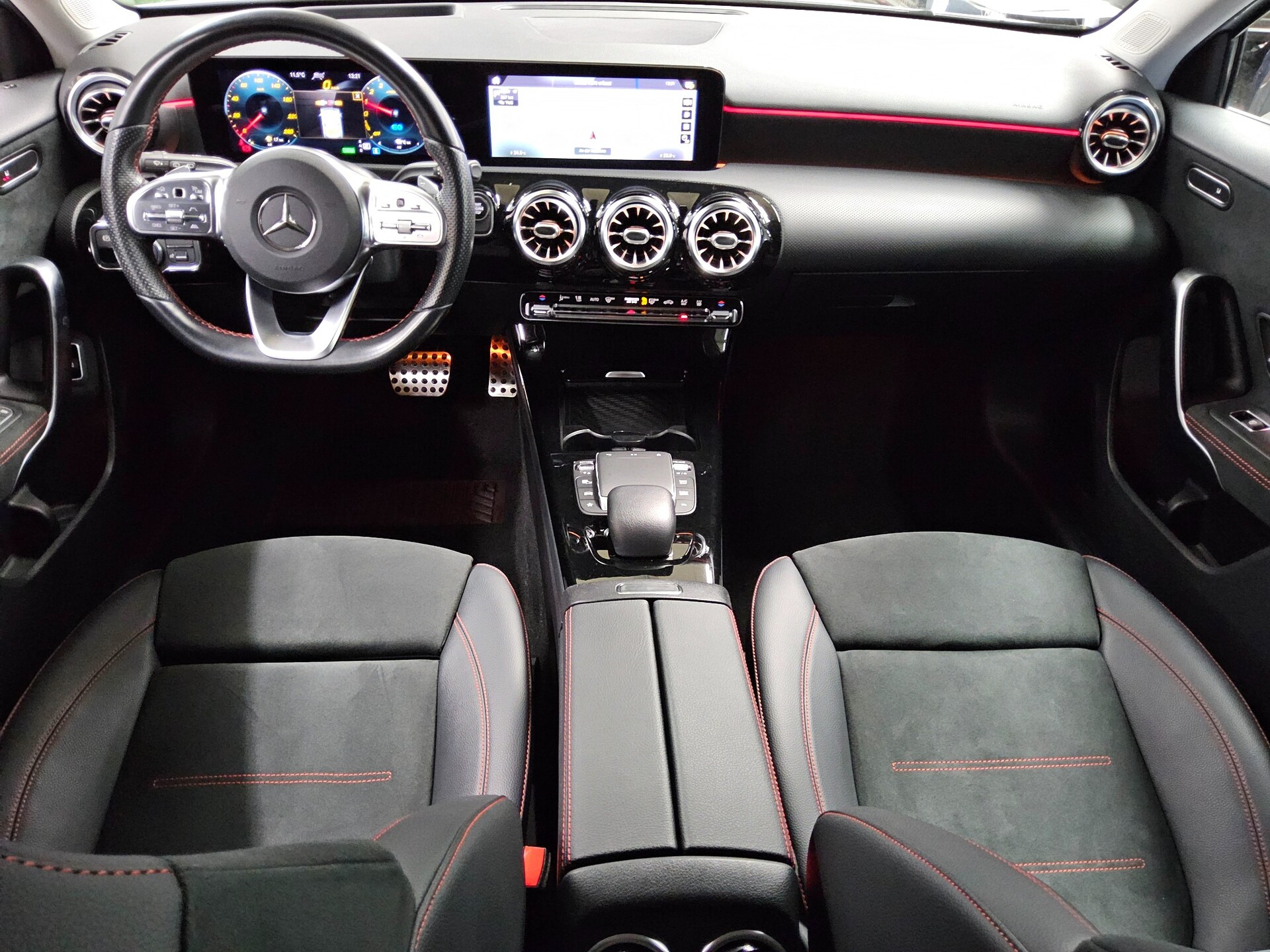 Mercedes-Benz A 250 e AMG-Line Navi MB-LED HuD Shz Distronic+ 5