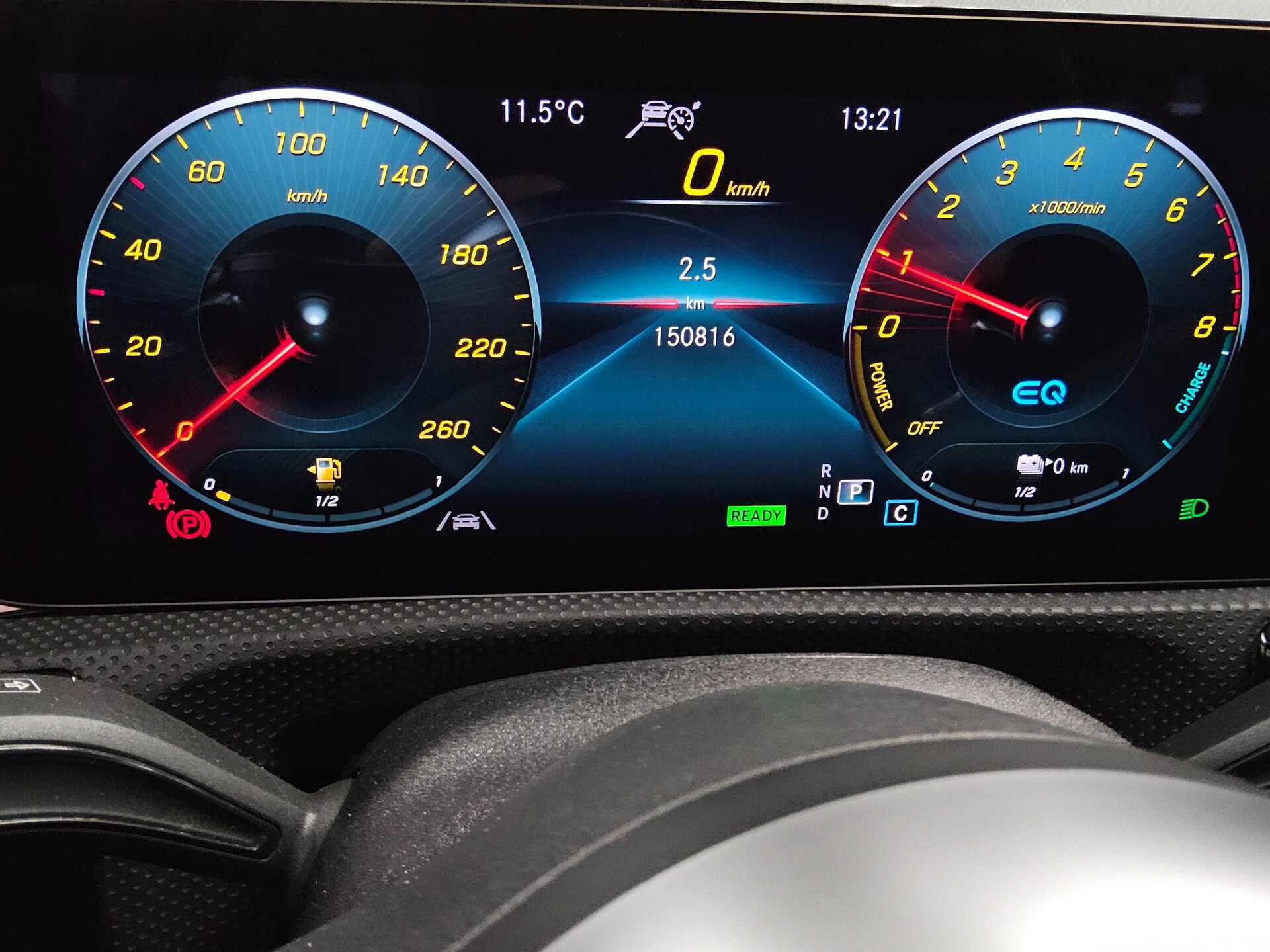 Mercedes-Benz A 250 e AMG-Line Navi MB-LED HuD Shz Distronic+ 8