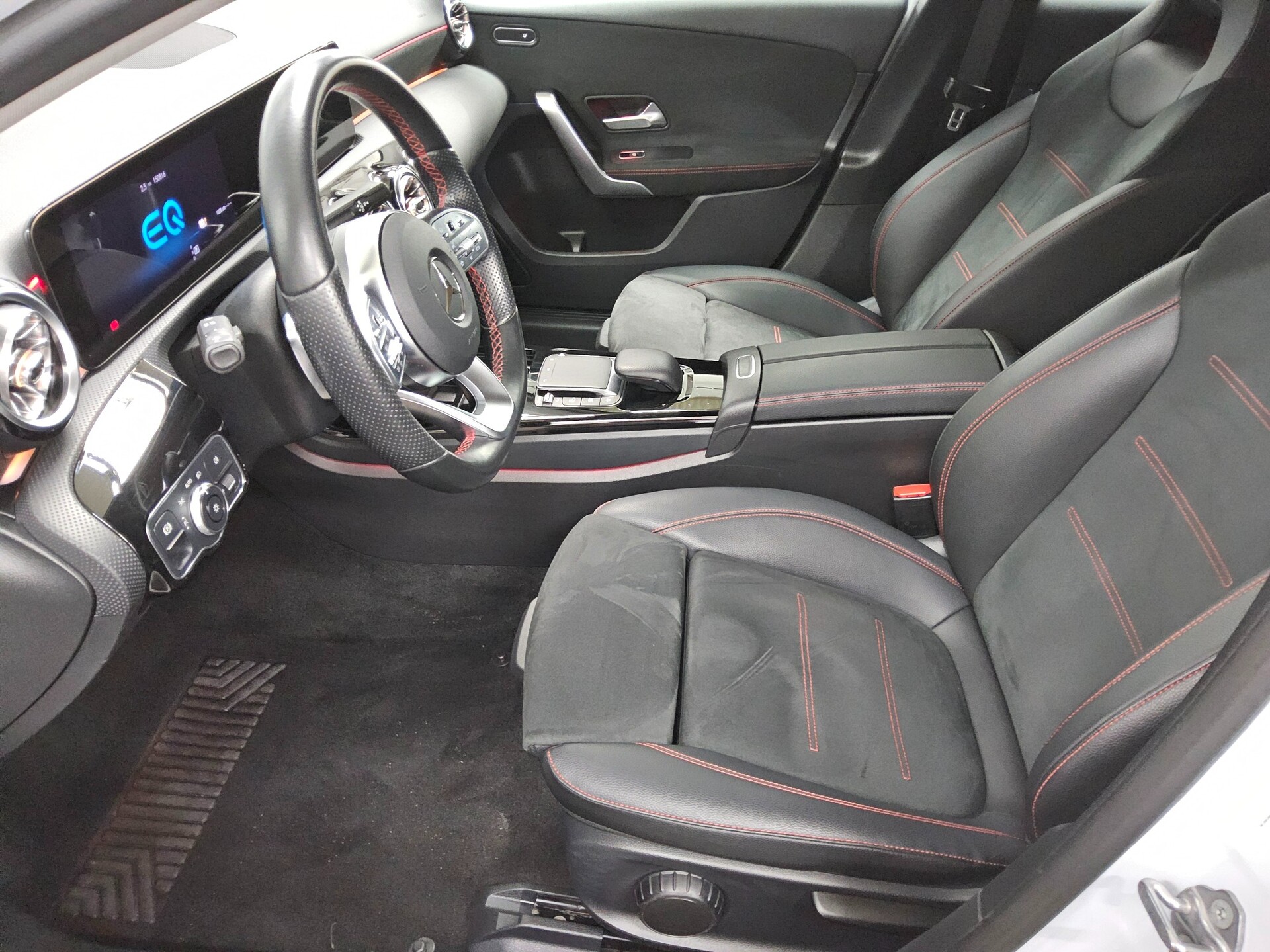 Mercedes-Benz A 250 e AMG-Line Navi MB-LED HuD Shz Distronic+ 9