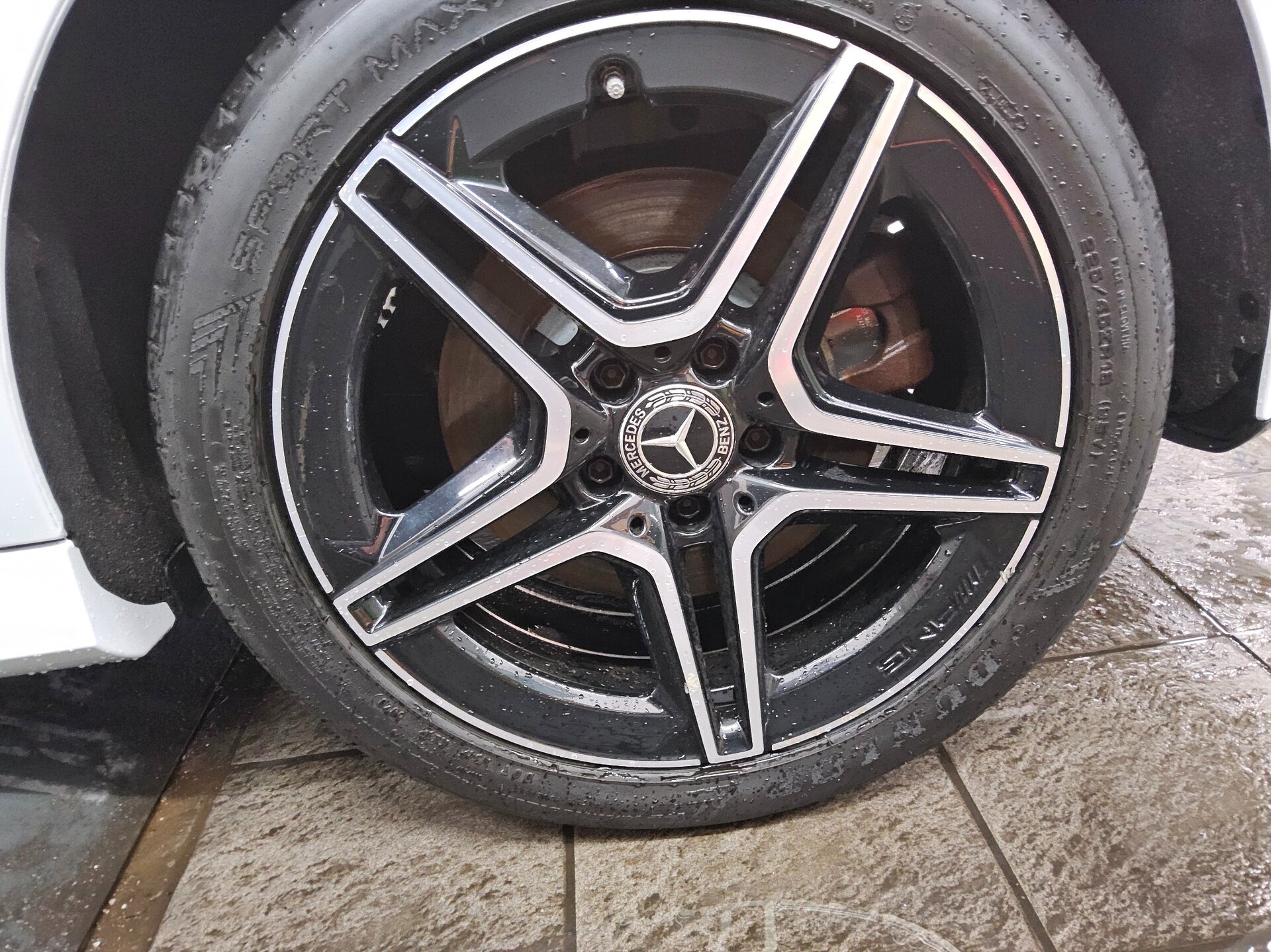 Mercedes-Benz A 250 e AMG-Line Navi MB-LED HuD Shz Distronic+ 11