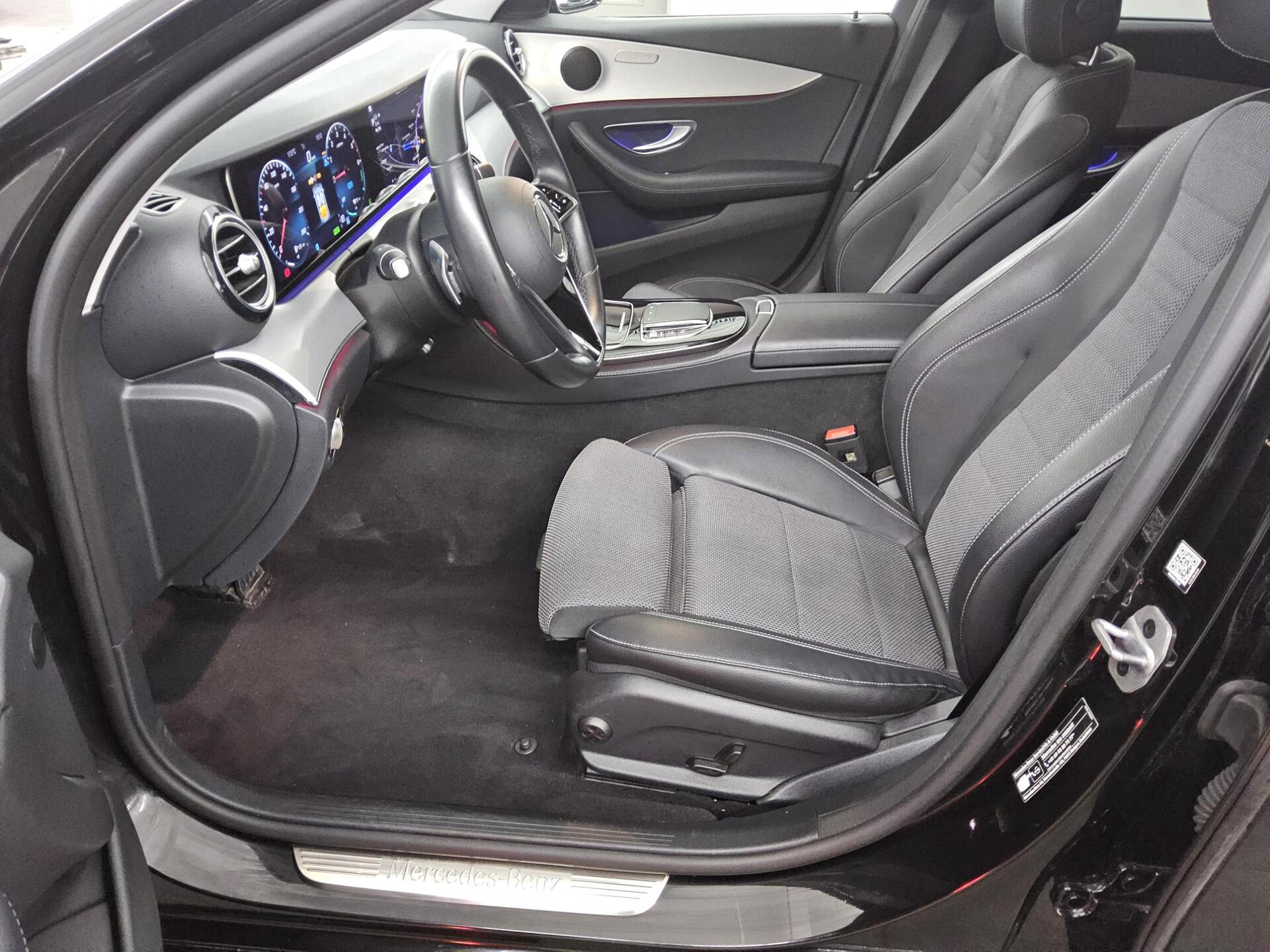 Mercedes-Benz E 300 T de Avantgarde T-Leder Navi LED MBUX 9