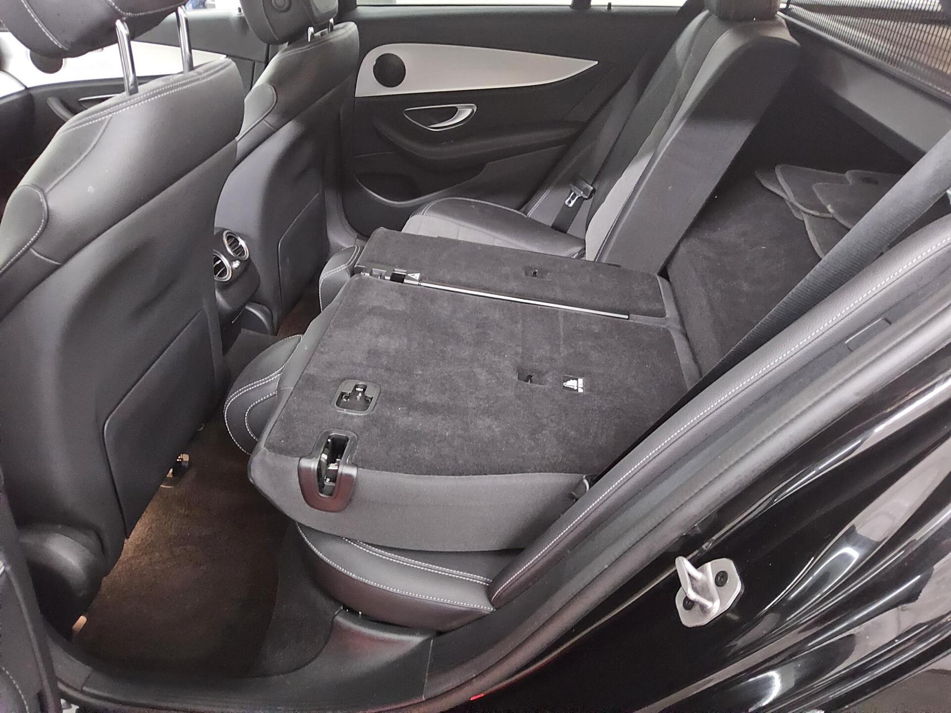 Mercedes-Benz E 300 T de Avantgarde T-Leder Navi LED MBUX 13