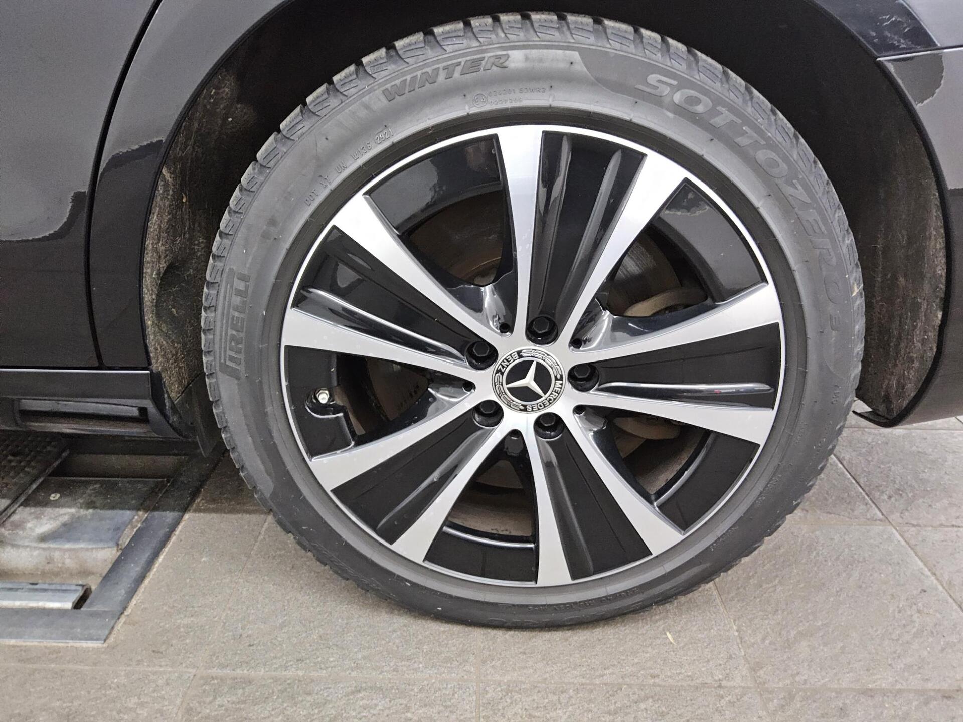 Mercedes-Benz E 300 T de Avantgarde T-Leder Navi LED MBUX 11