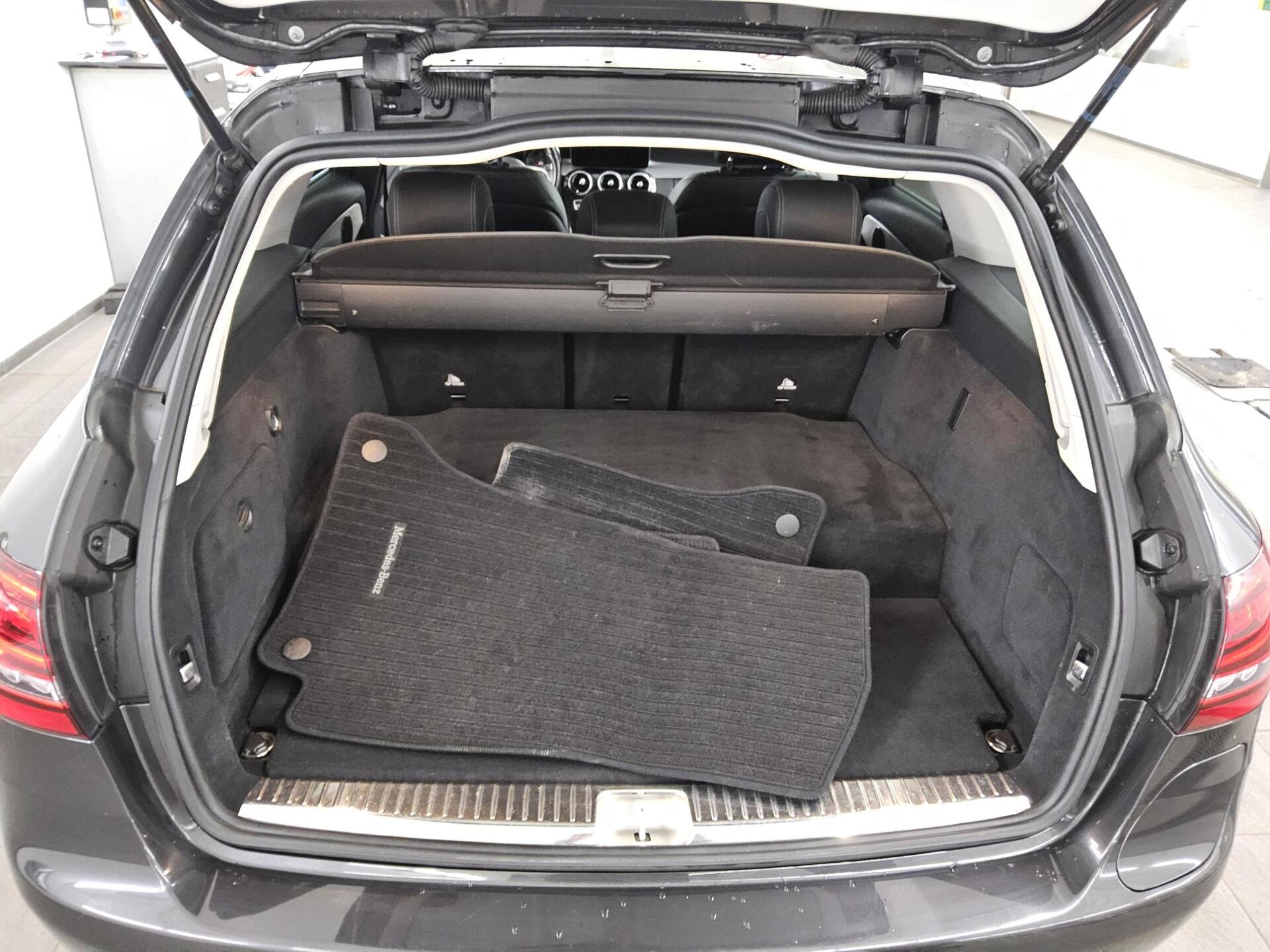 Mercedes-Benz C 300 T de Avantgarde Navi LED RFK AHK Distr.+ 11