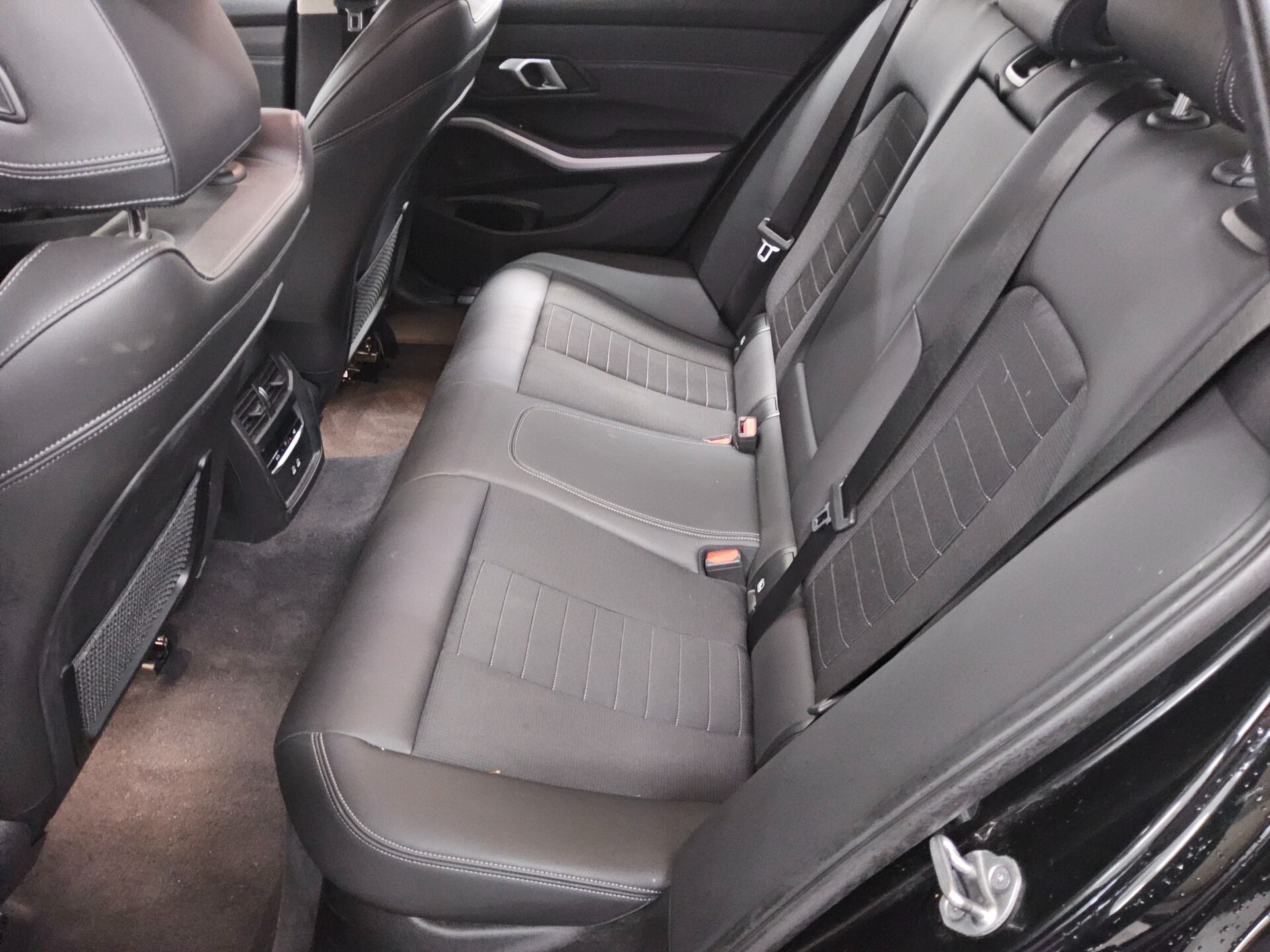 BMW 320dA Touring Advantage Navi LED LC-Pro RFK HiFi 13