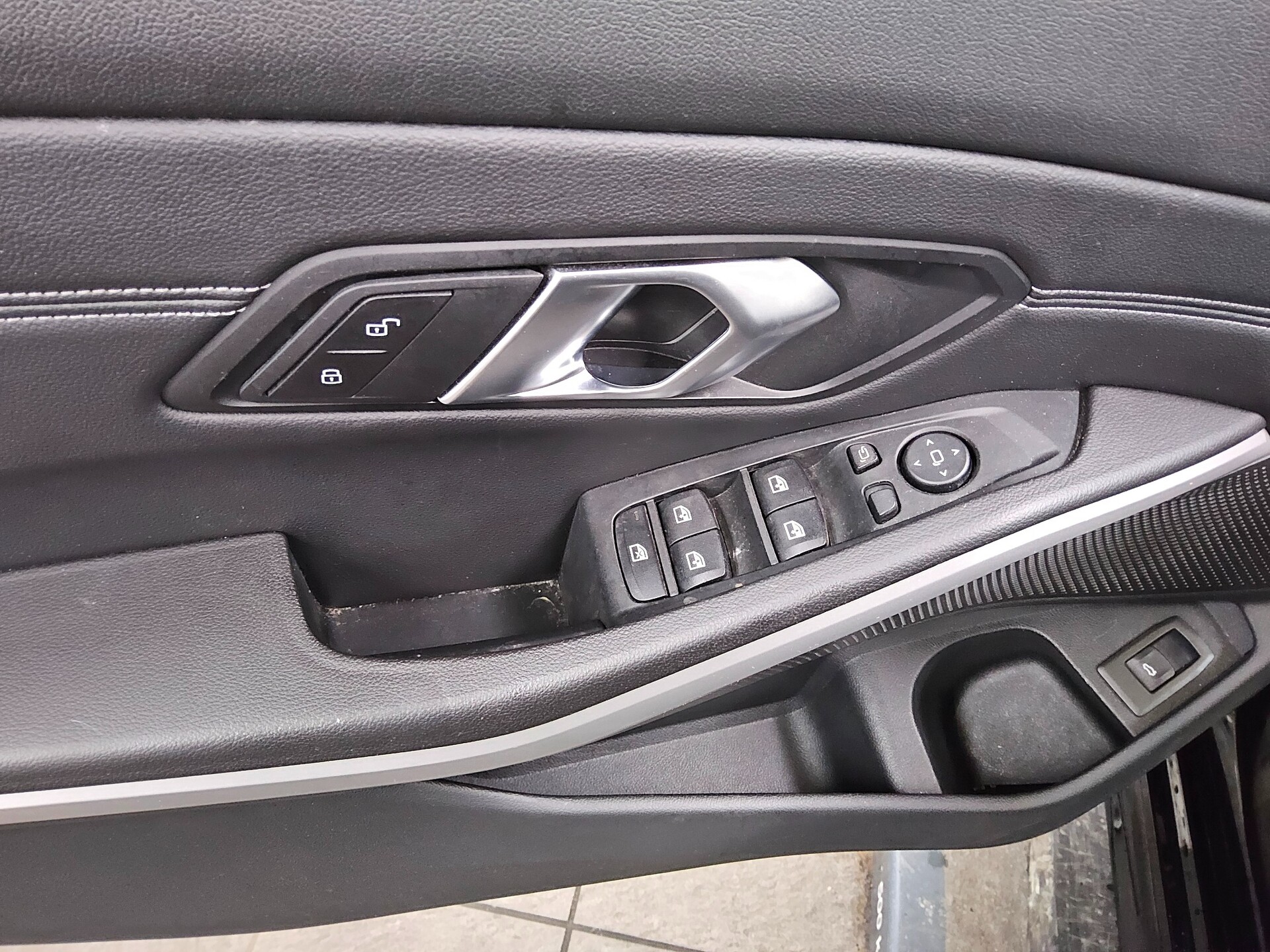 BMW 320dA Touring Advantage Navi LED LC-Pro RFK HiFi 10