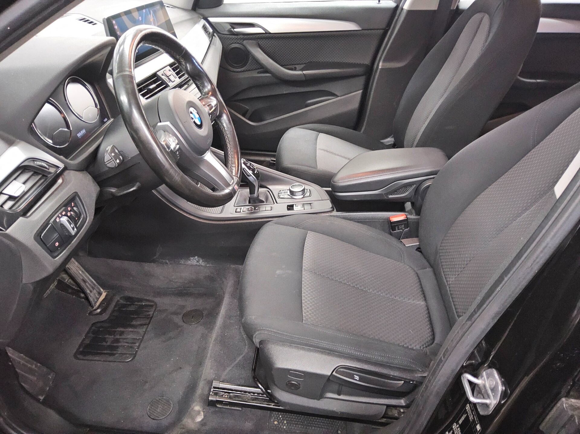 BMW X1 sDrive18d Advantage Navi HuD AHK RfK PDC Shz 8