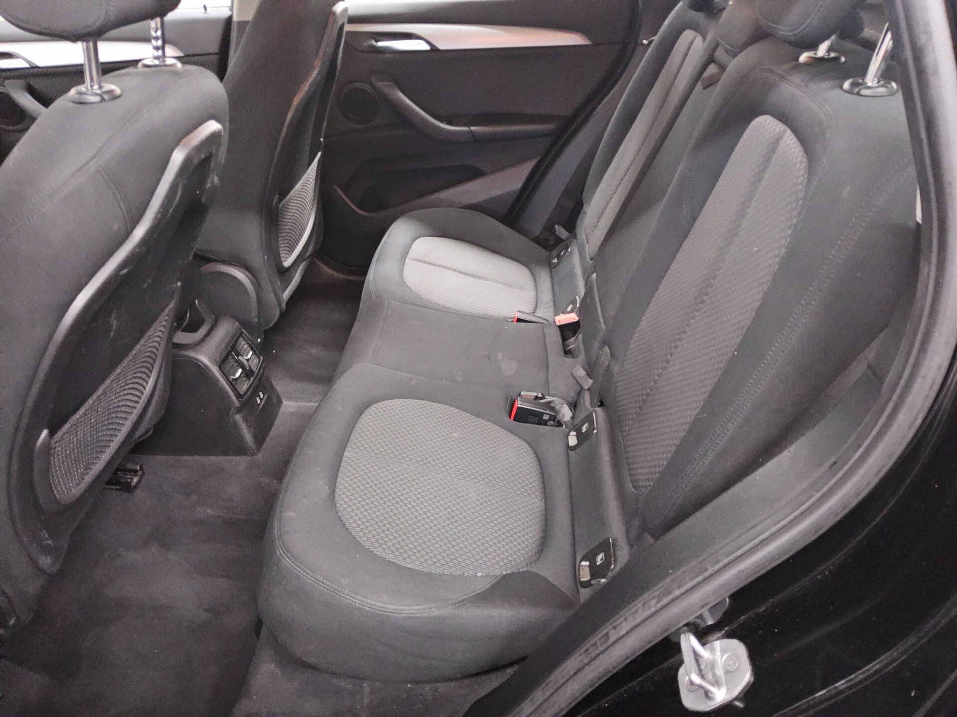 BMW X1 sDrive18d Advantage Navi HuD AHK RfK PDC Shz 13