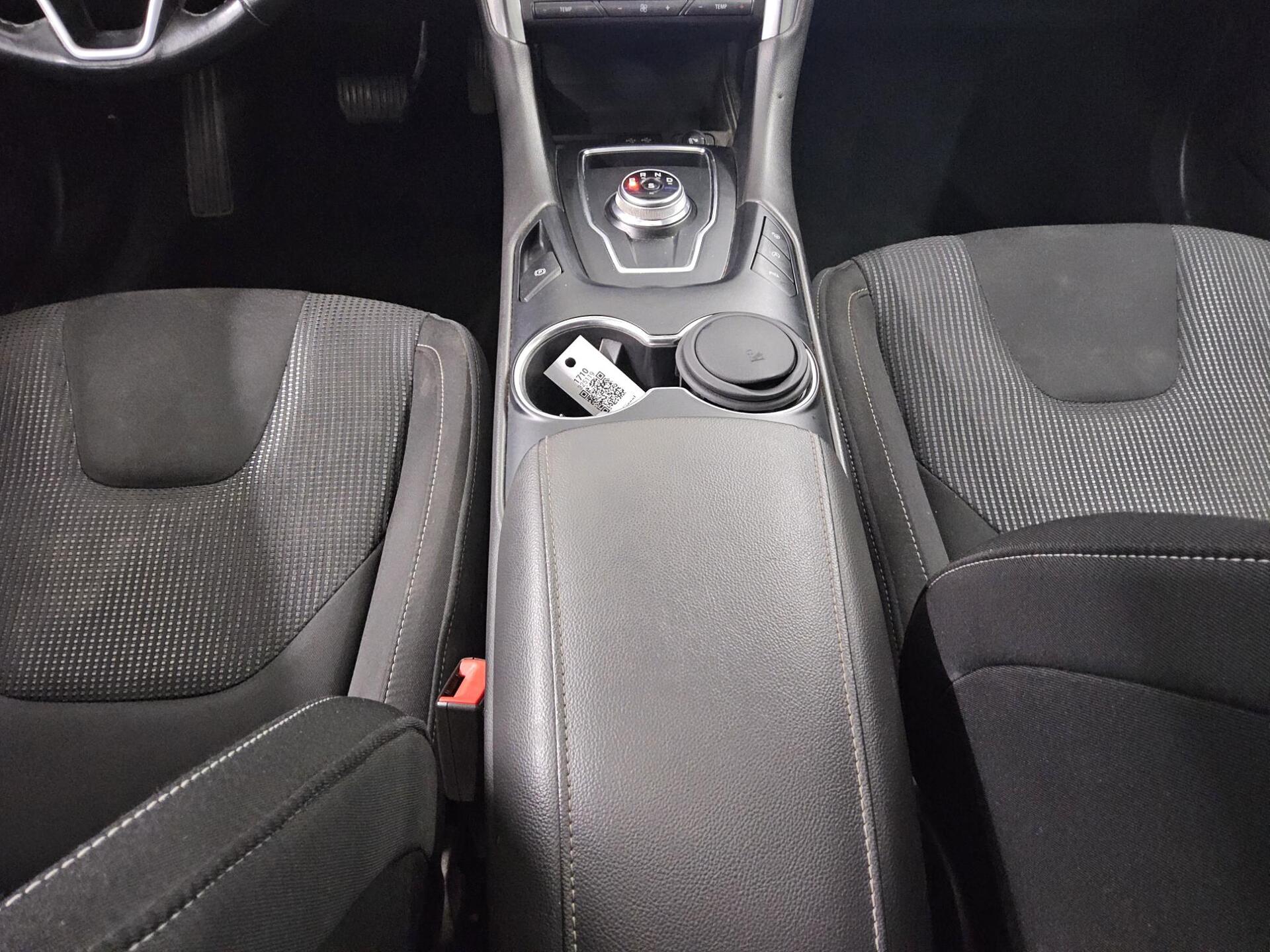 Ford Mondeo Turnier 2.0 EB Titanium Navi LED Pano RfK 6