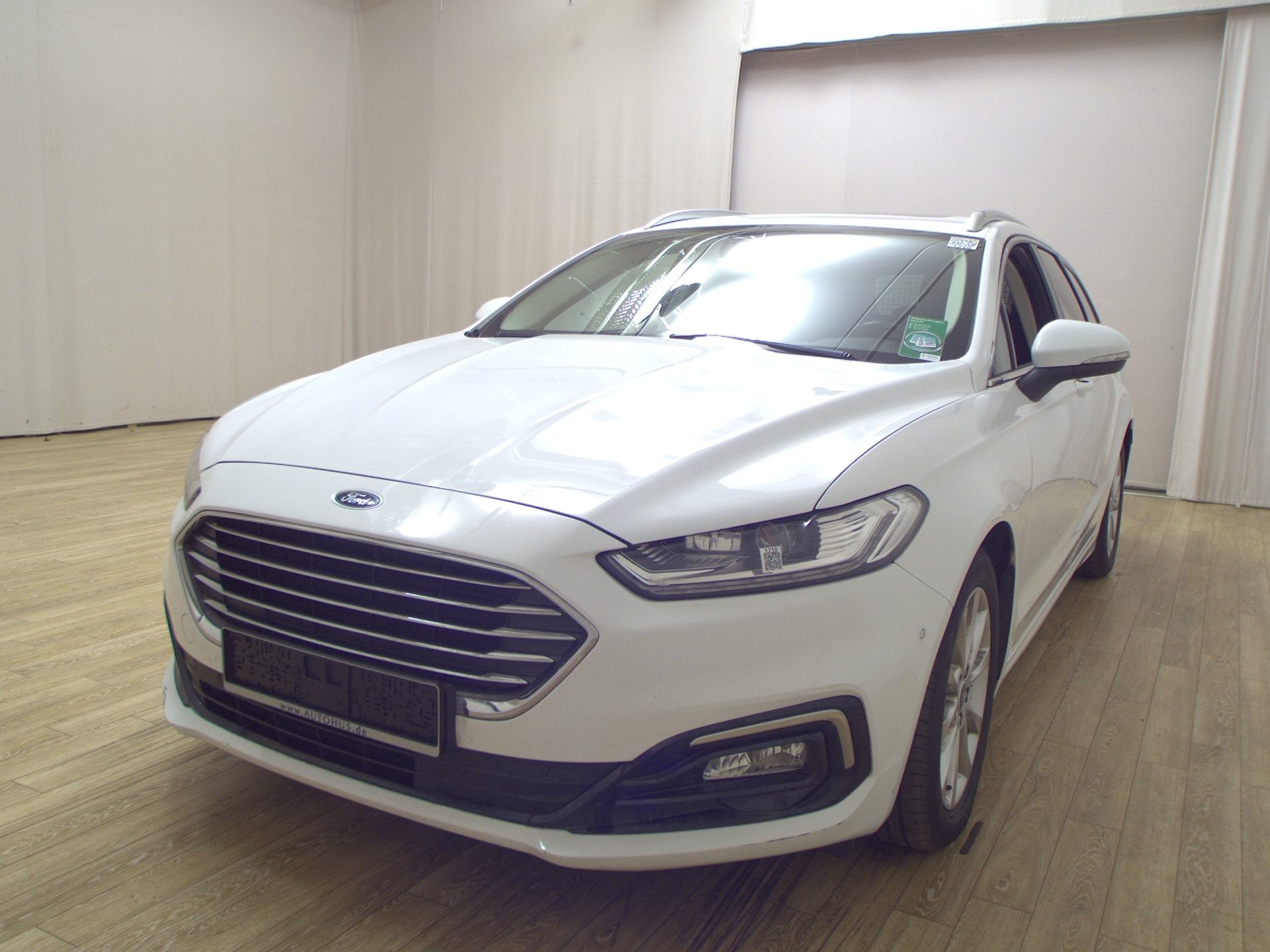 Ford Mondeo Turnier 2.0 EB Titanium Navi LED Pano RfK 2